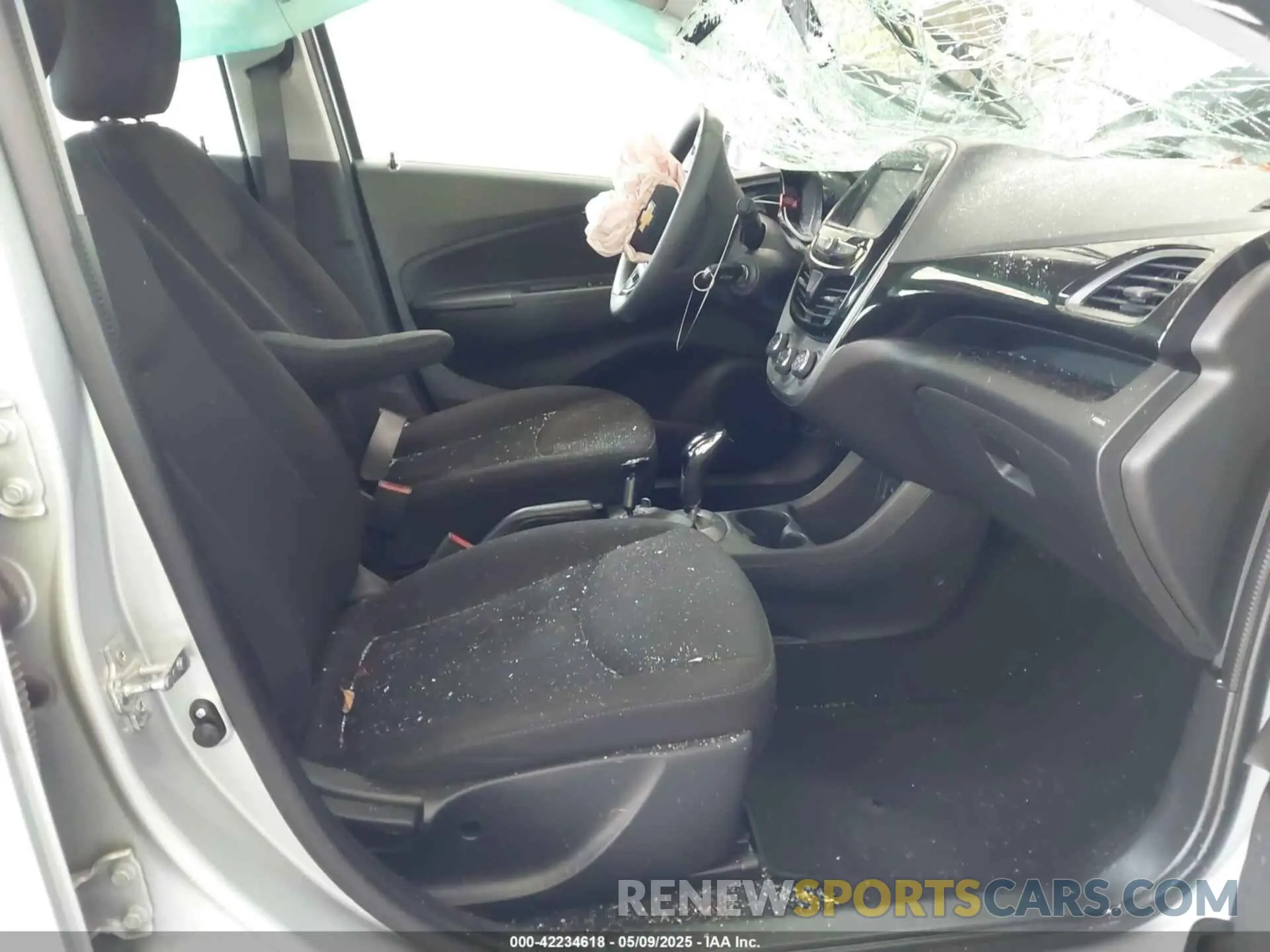 5 Photograph of a damaged car KL8CD6SA9MC217490 CHEVROLET SPARK 2021