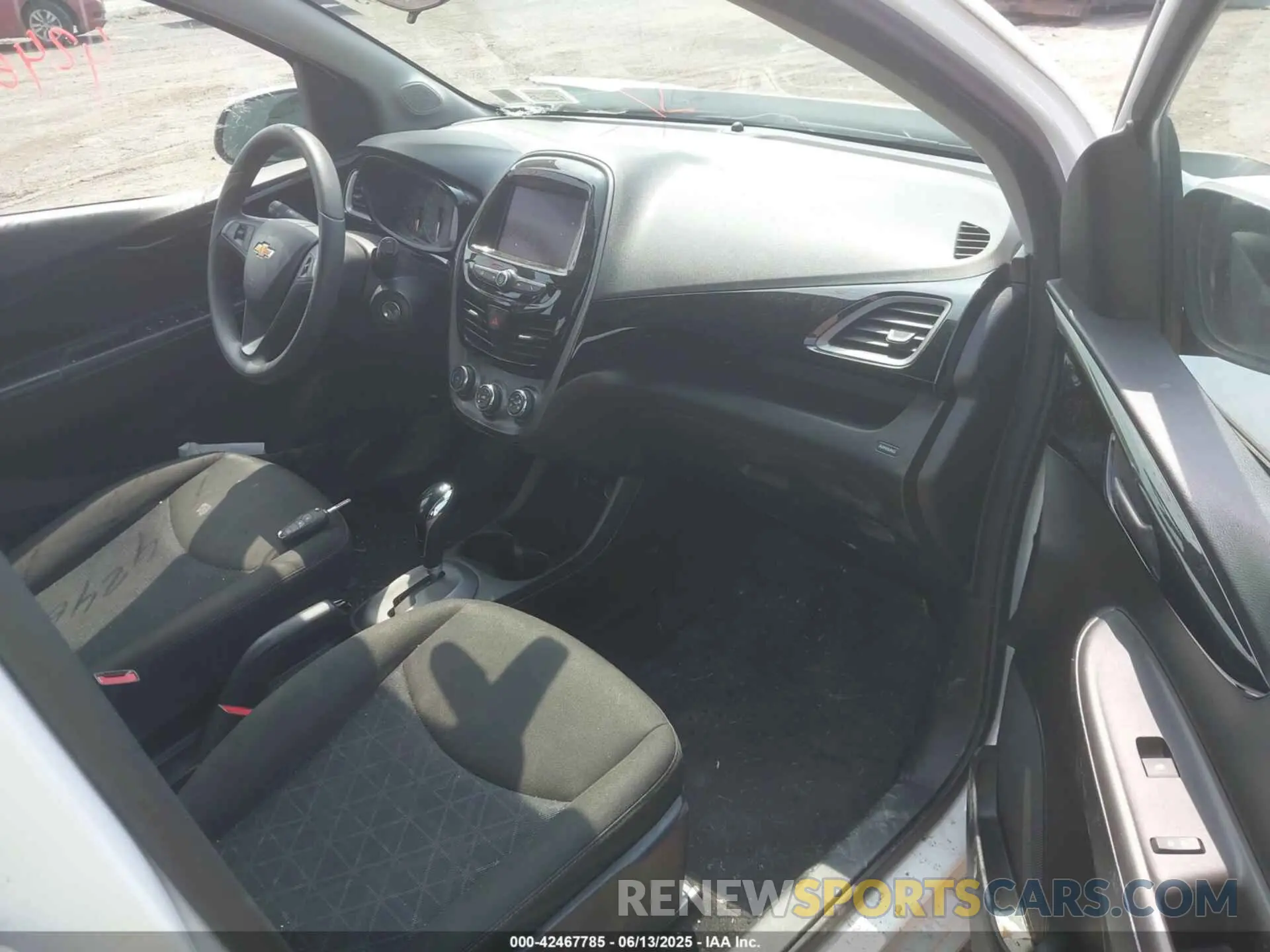 5 Photograph of a damaged car KL8CD6SA9MC717648 CHEVROLET SPARK 2021