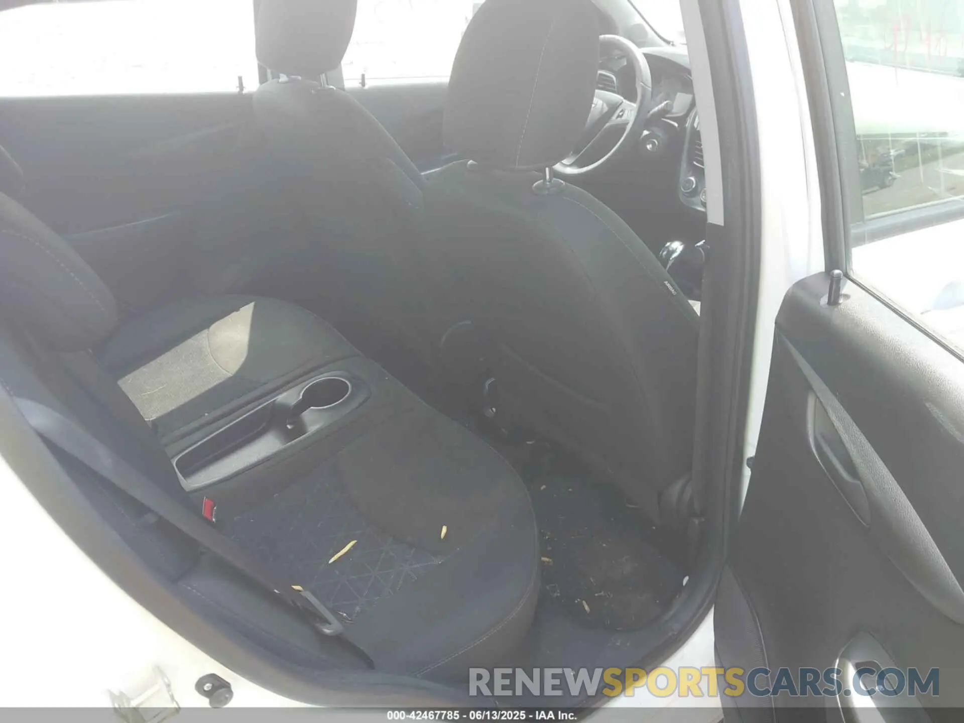 8 Photograph of a damaged car KL8CD6SA9MC717648 CHEVROLET SPARK 2021