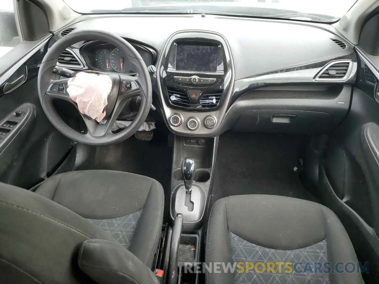 8 Photograph of a damaged car KL8CD6SA9MC741111 CHEVROLET SPARK 2021