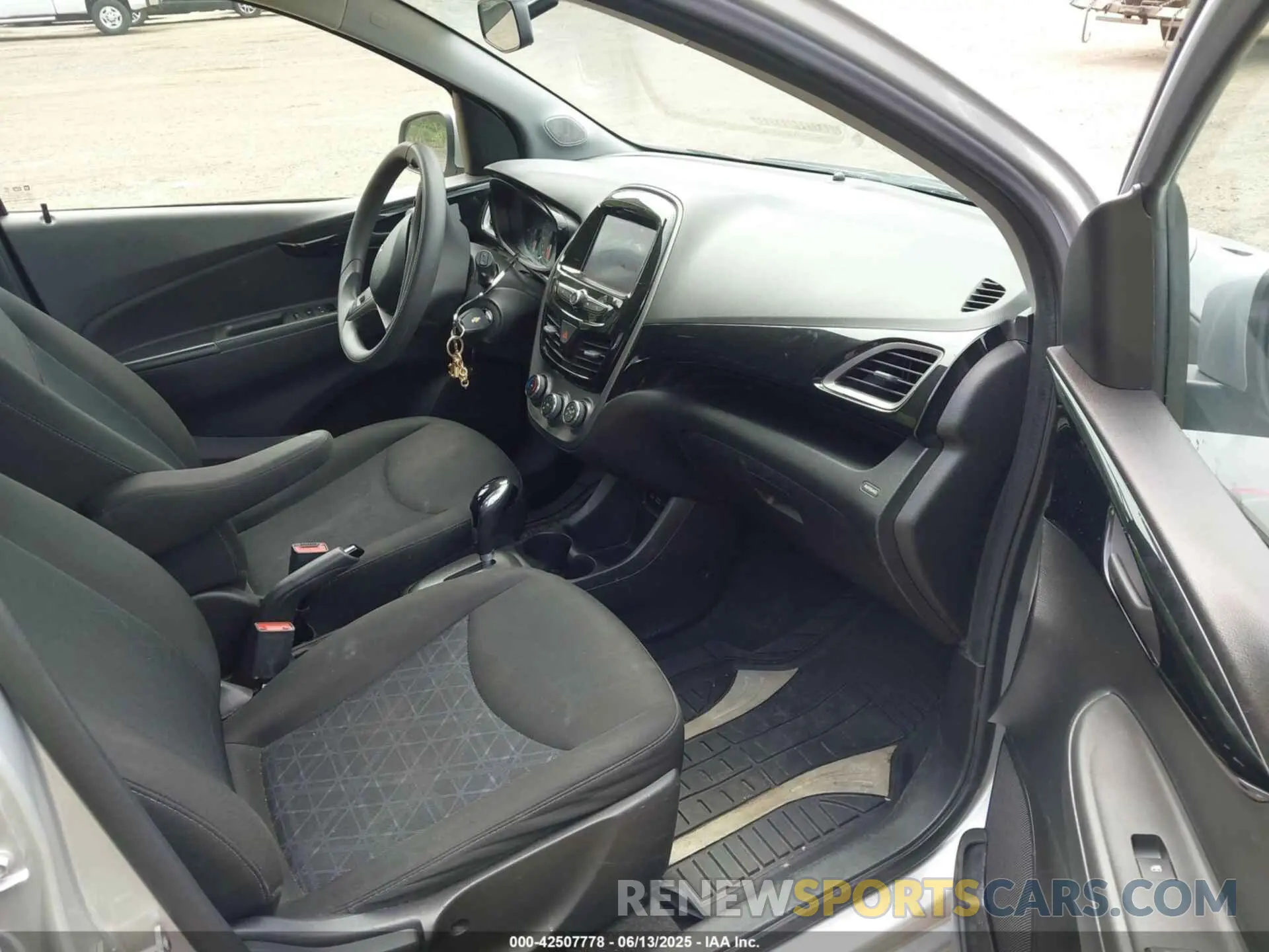 5 Photograph of a damaged car KL8CD6SAXMC732921 CHEVROLET SPARK 2021