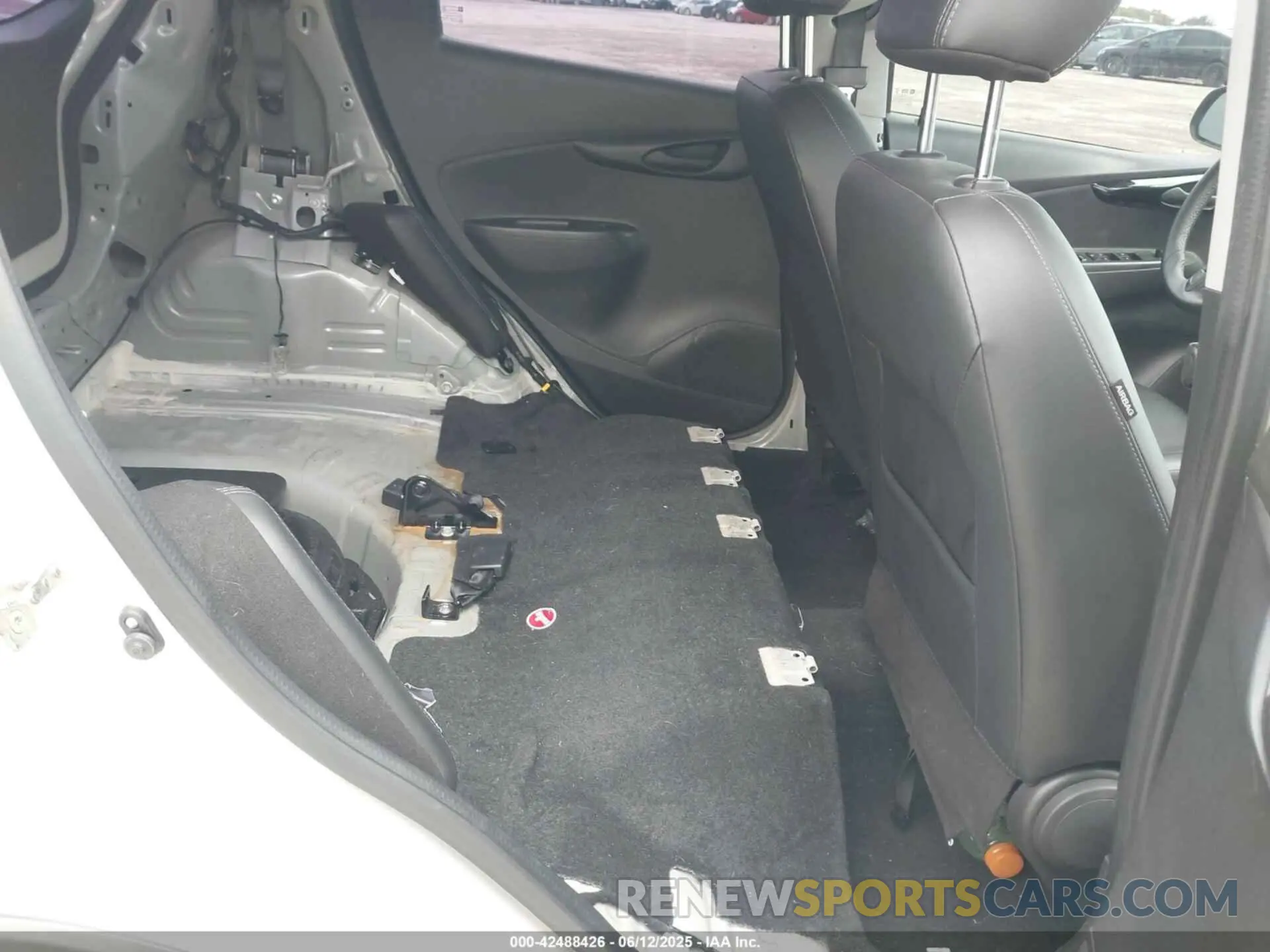 8 Photograph of a damaged car KL8CH6SA5MC719210 CHEVROLET SPARK 2021