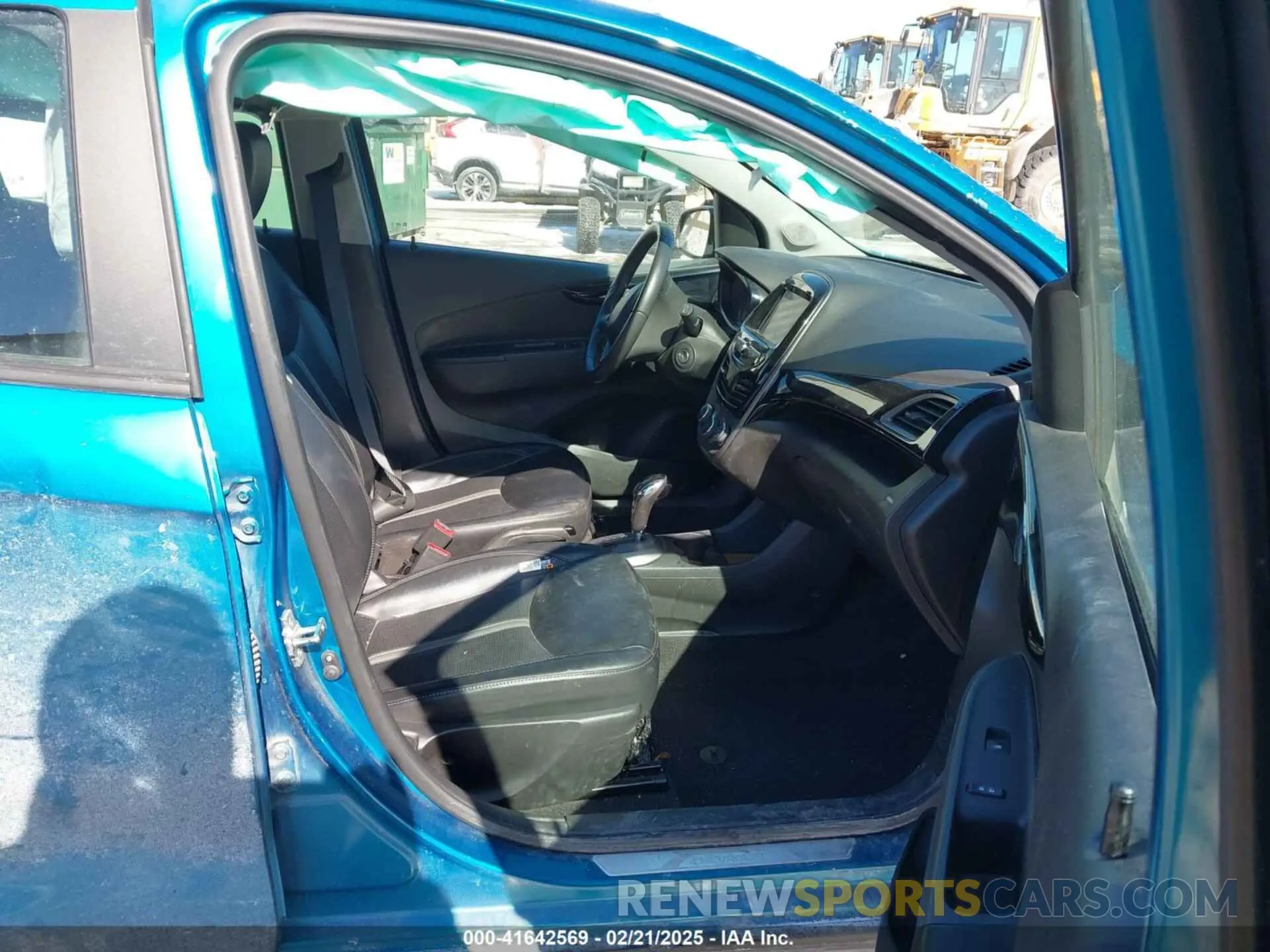 5 Photograph of a damaged car KL8CH6SA7MC724487 CHEVROLET SPARK 2021