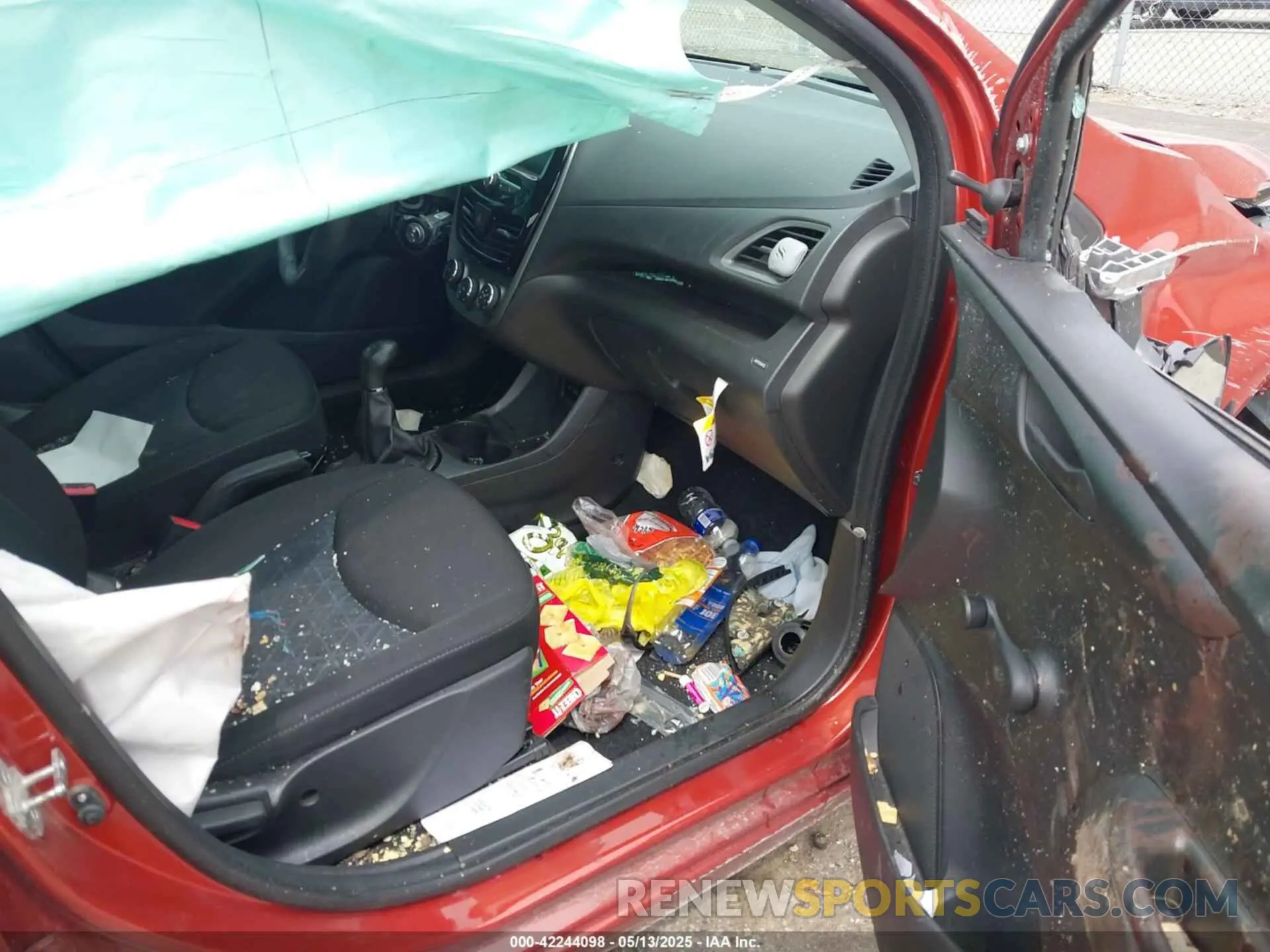 5 Photograph of a damaged car KL8CA6SA8NC032504 CHEVROLET SPARK 2022
