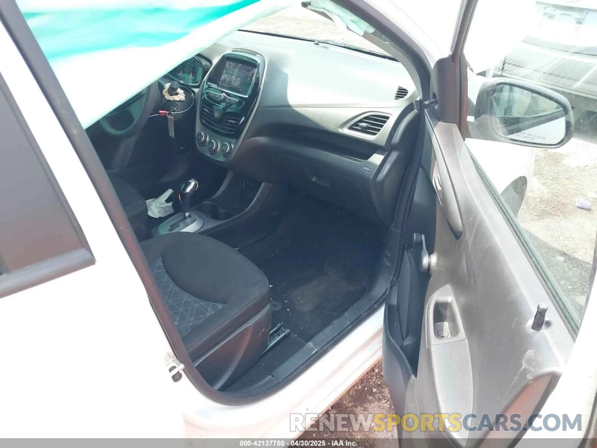 5 Photograph of a damaged car KL8CB6SA2NC036819 CHEVROLET SPARK 2022
