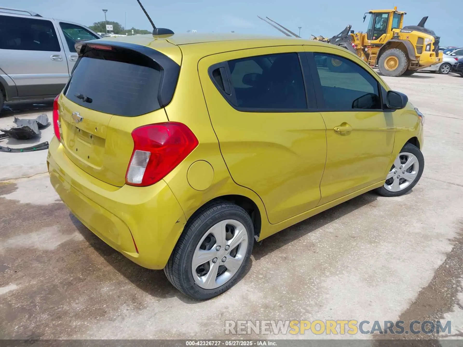 4 Photograph of a damaged car KL8CB6SA3NC011315 CHEVROLET SPARK 2022