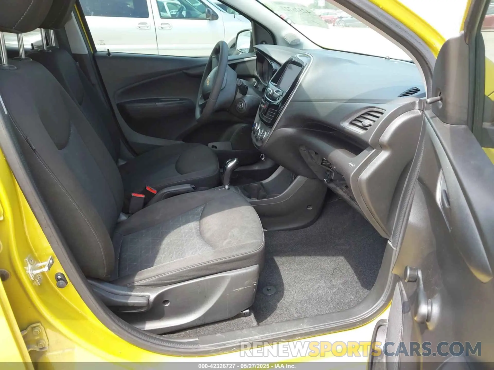 5 Photograph of a damaged car KL8CB6SA3NC011315 CHEVROLET SPARK 2022