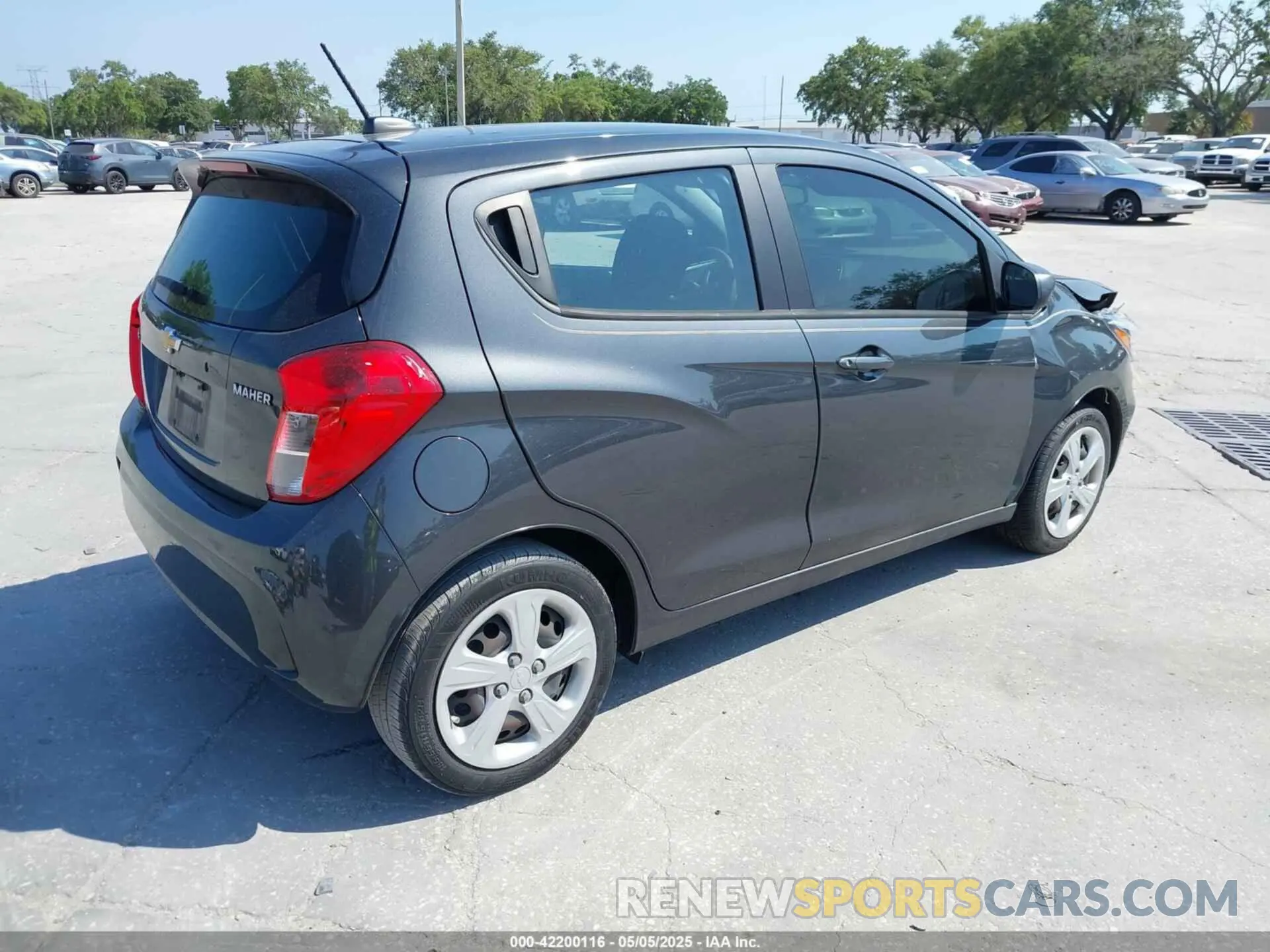 4 Photograph of a damaged car KL8CB6SA3NC030673 CHEVROLET SPARK 2022