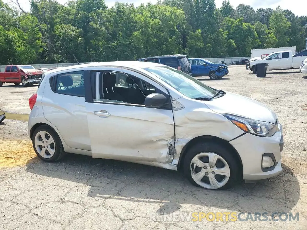4 Photograph of a damaged car KL8CB6SA5NC035454 CHEVROLET SPARK 2022