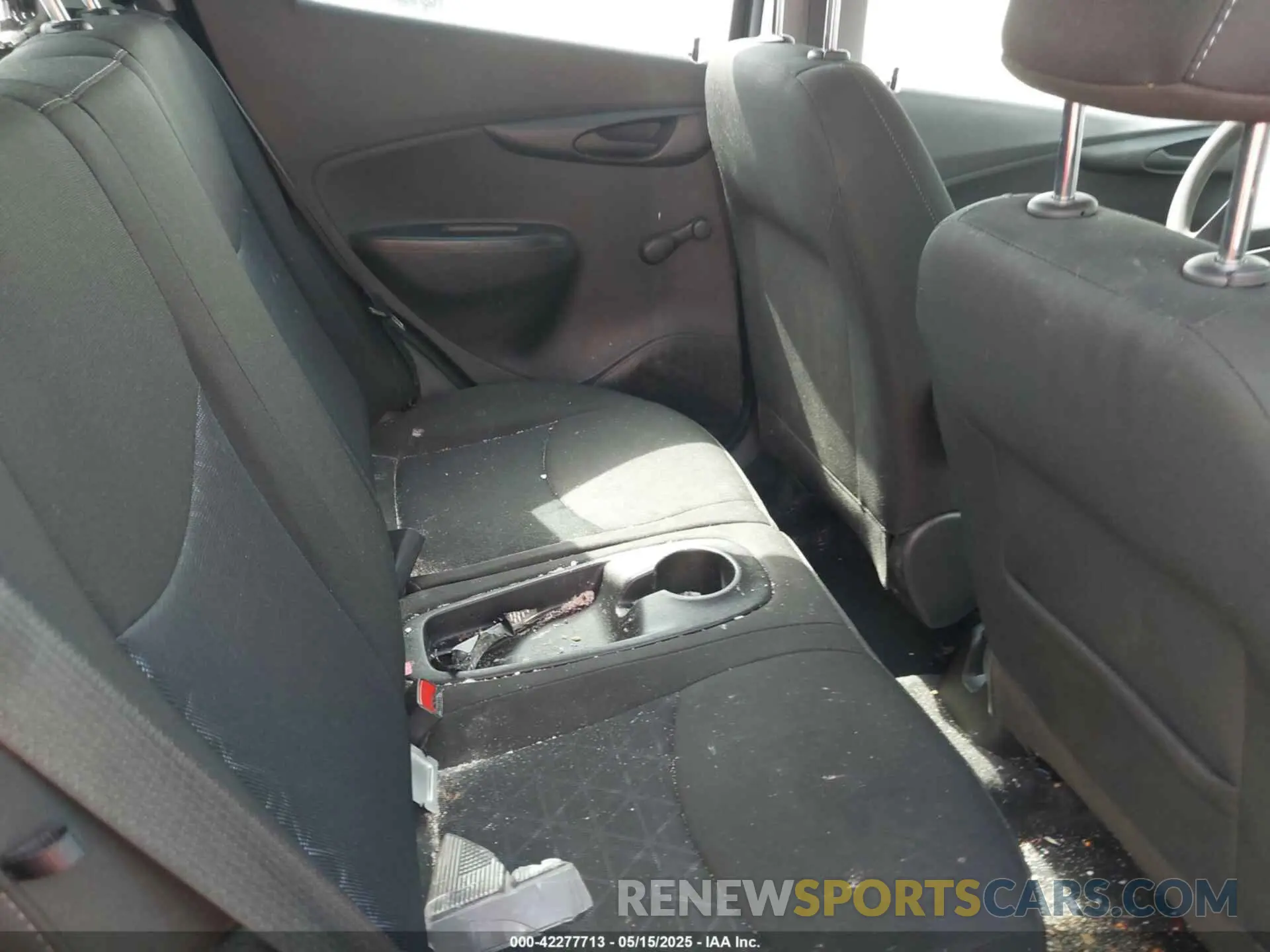 8 Photograph of a damaged car KL8CB6SA7NC035181 CHEVROLET SPARK 2022