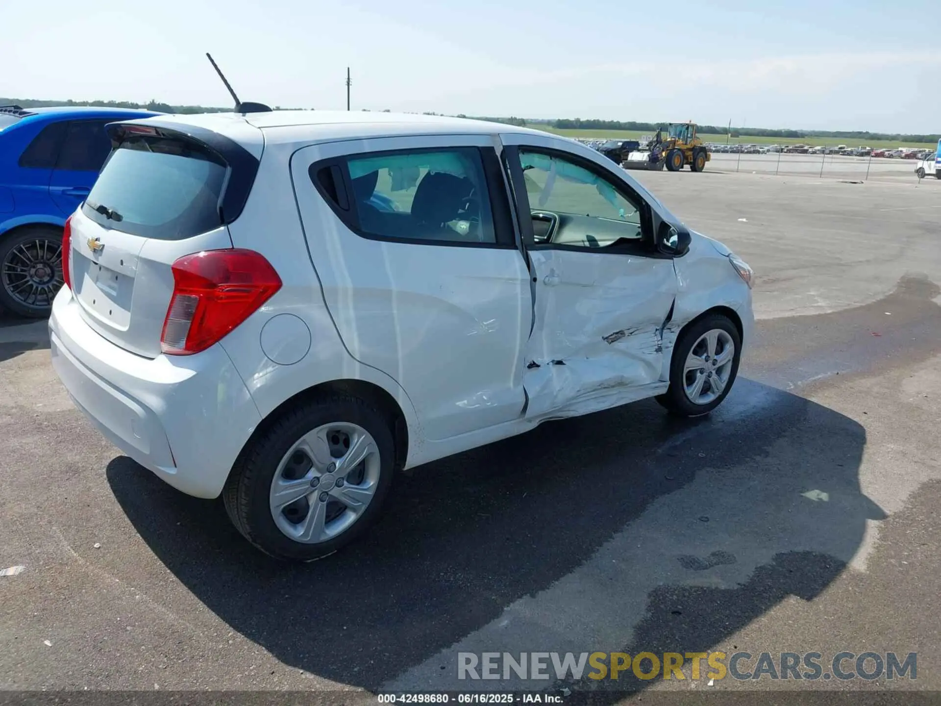 4 Photograph of a damaged car KL8CB6SA9NC013876 CHEVROLET SPARK 2022