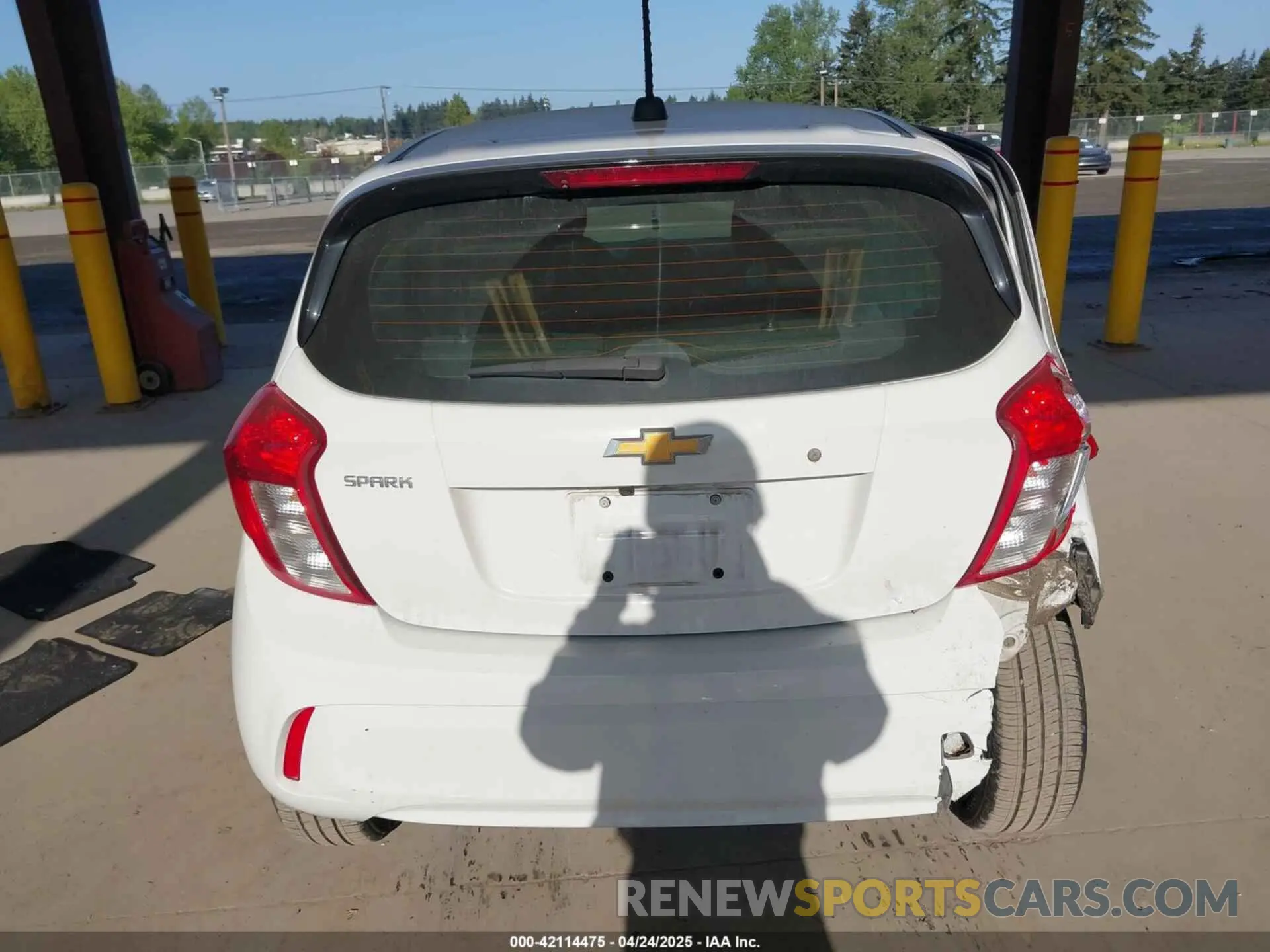 16 Photograph of a damaged car KL8CB6SAXNC035899 CHEVROLET SPARK 2022