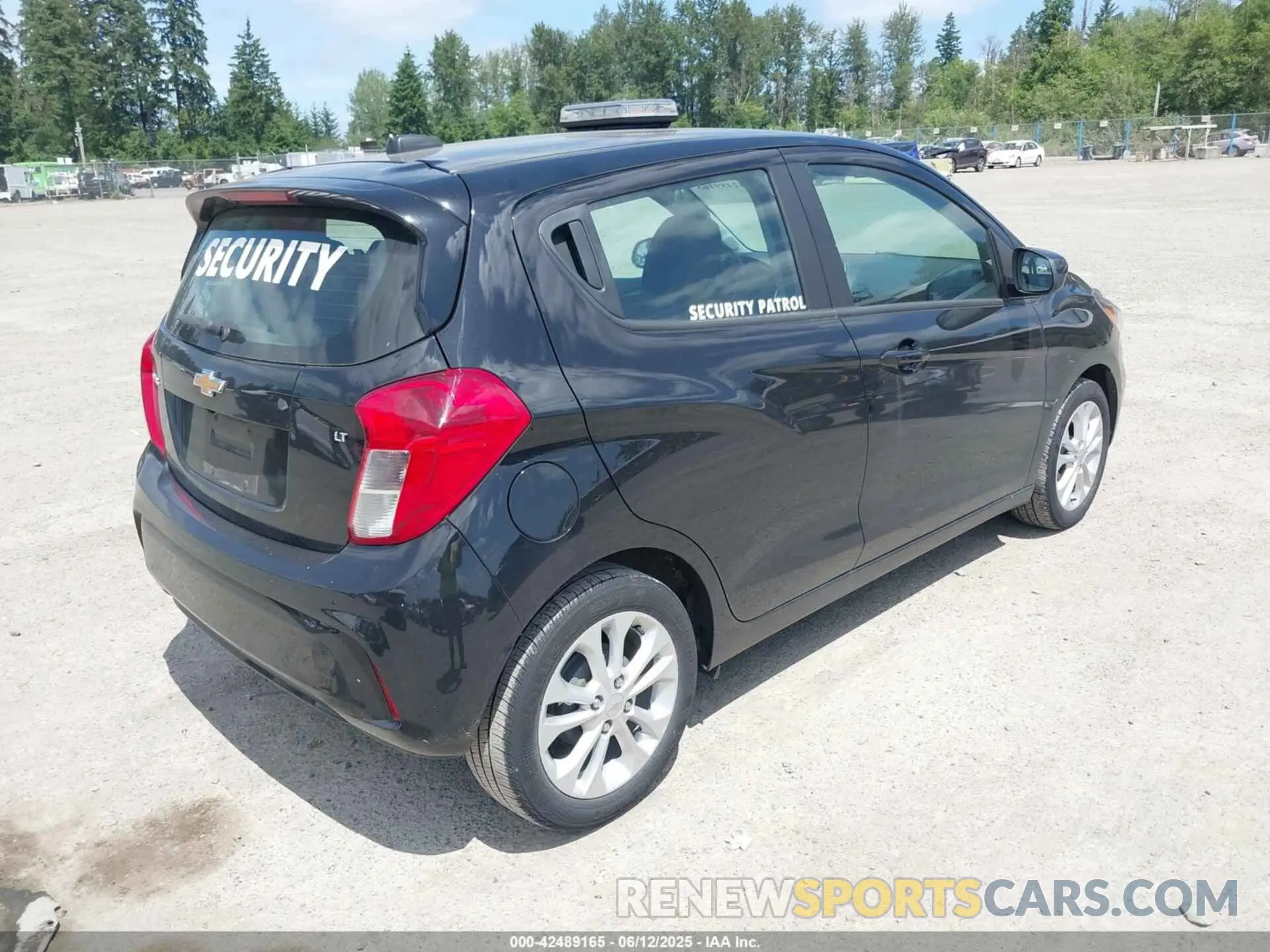 4 Photograph of a damaged car KL8CD6SA2NC035731 CHEVROLET SPARK 2022