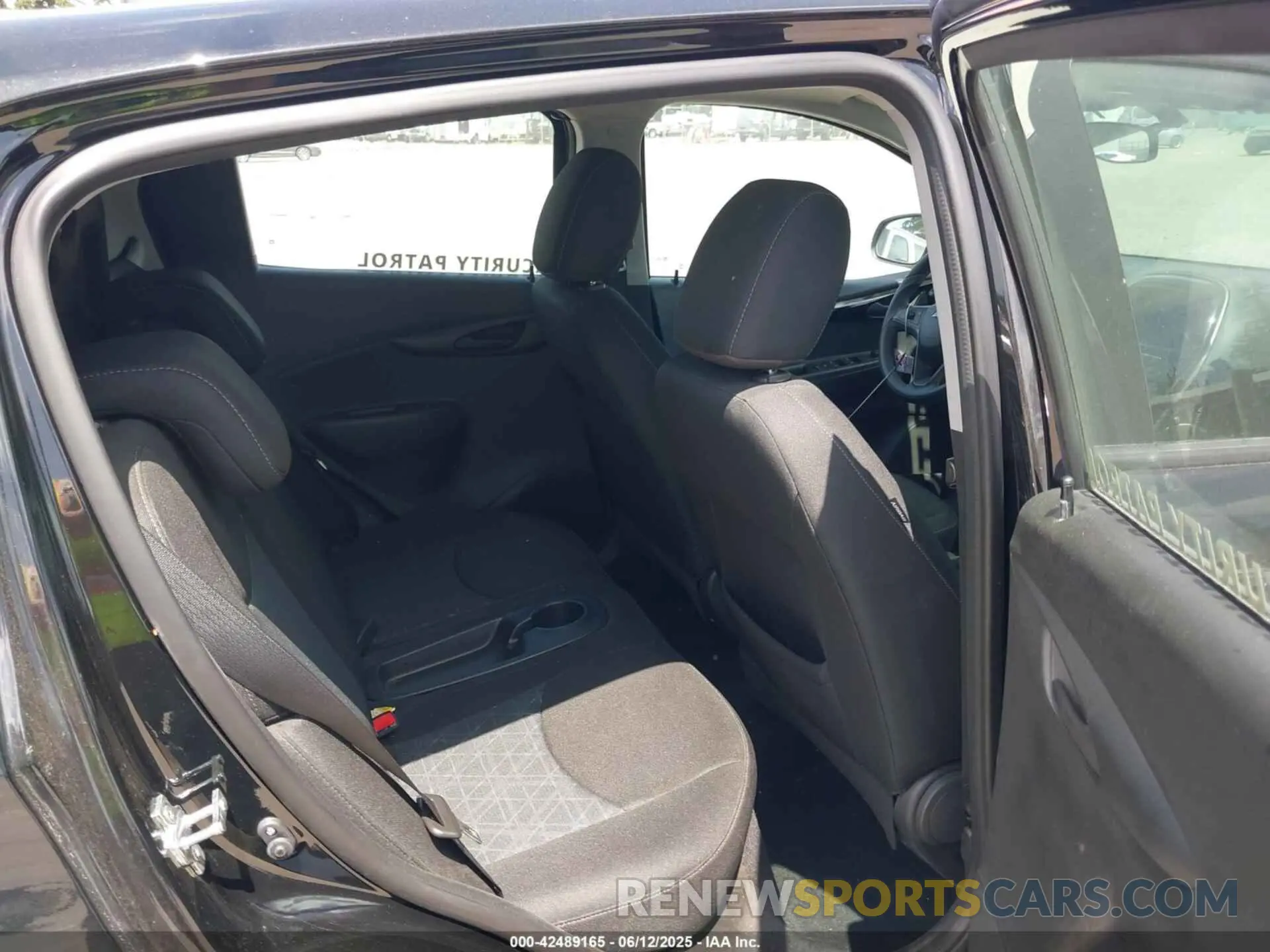 8 Photograph of a damaged car KL8CD6SA2NC035731 CHEVROLET SPARK 2022