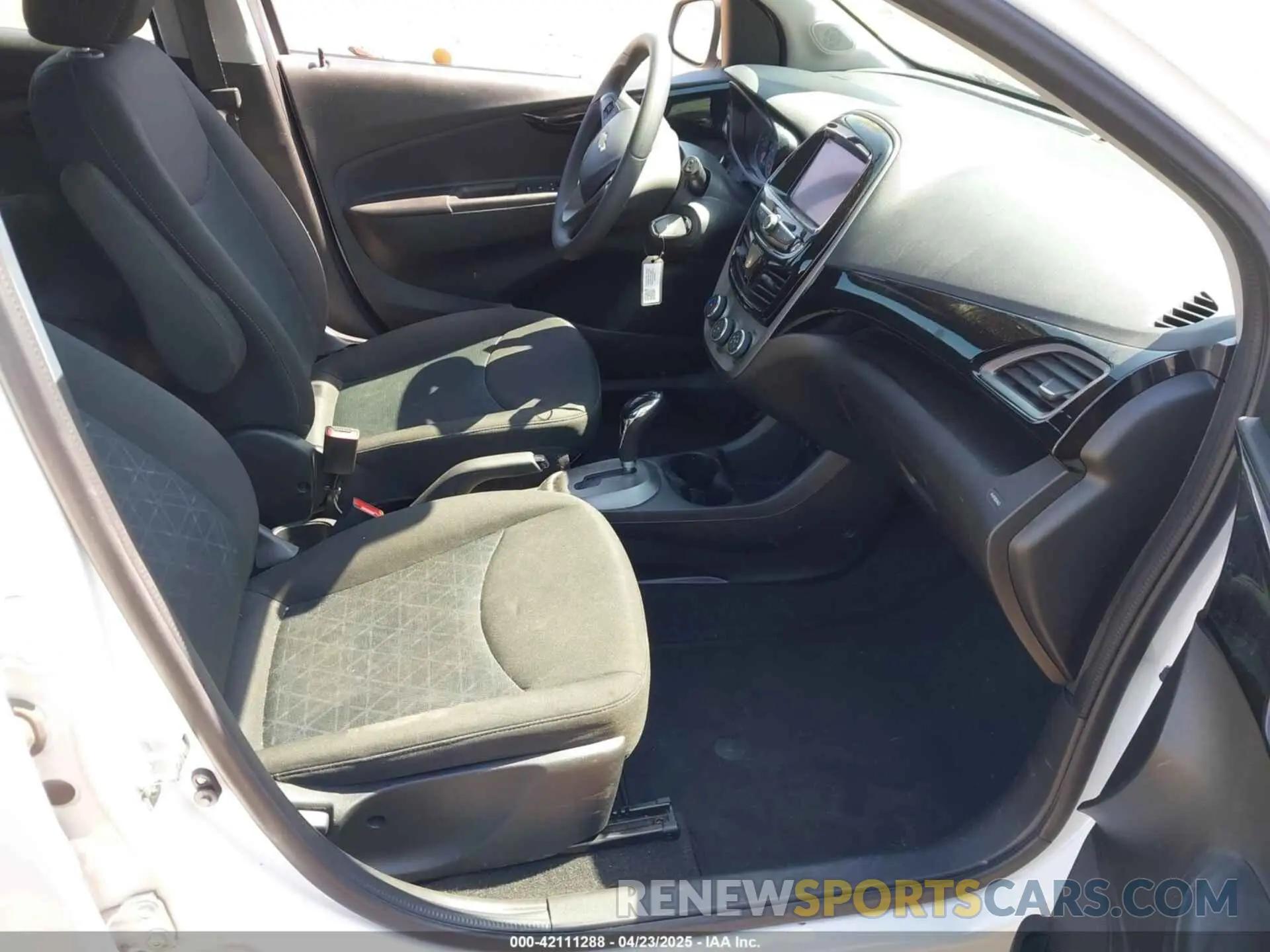 5 Photograph of a damaged car KL8CD6SA4NC012919 CHEVROLET SPARK 2022