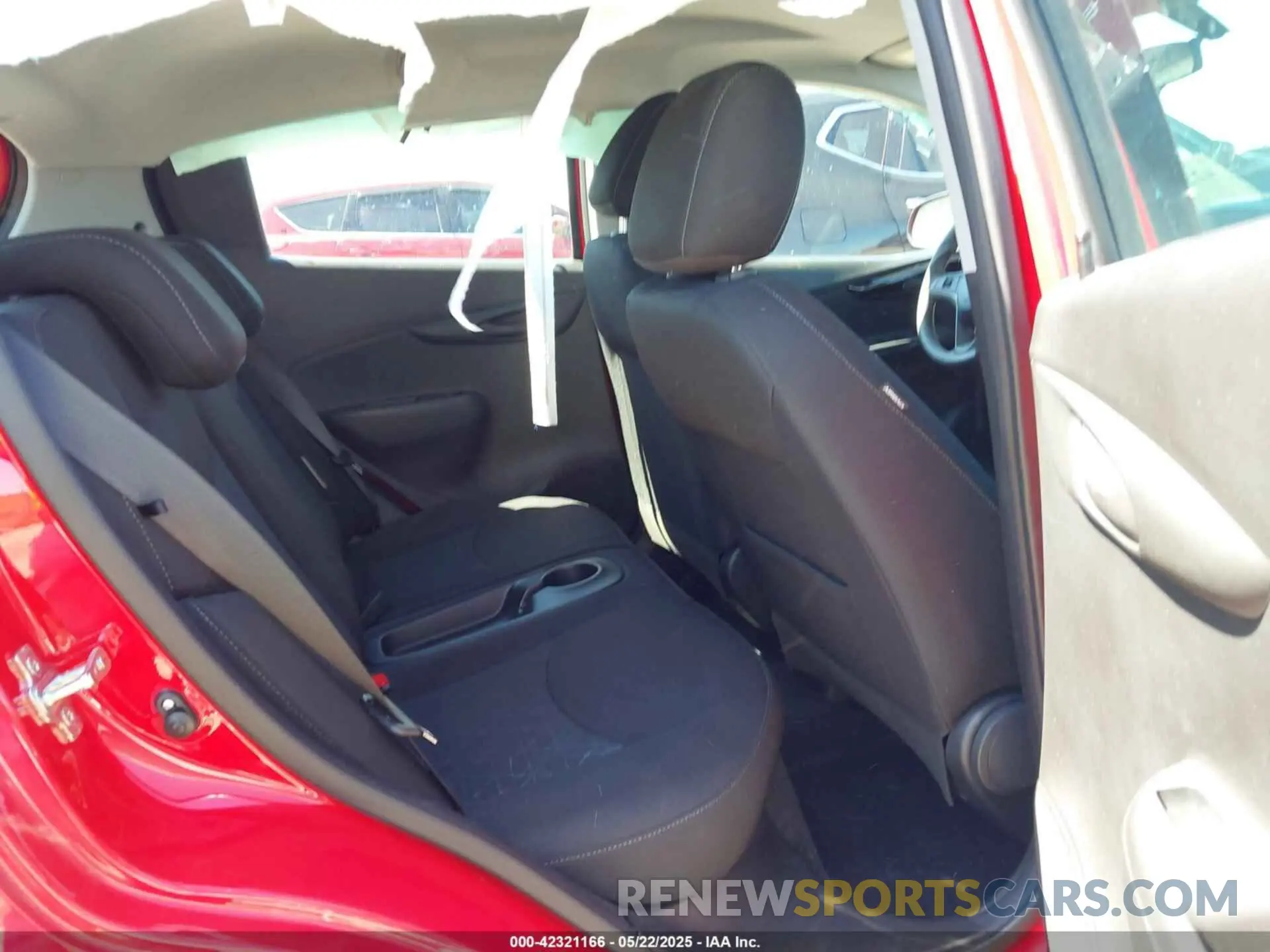 8 Photograph of a damaged car KL8CD6SA5NC033262 CHEVROLET SPARK 2022