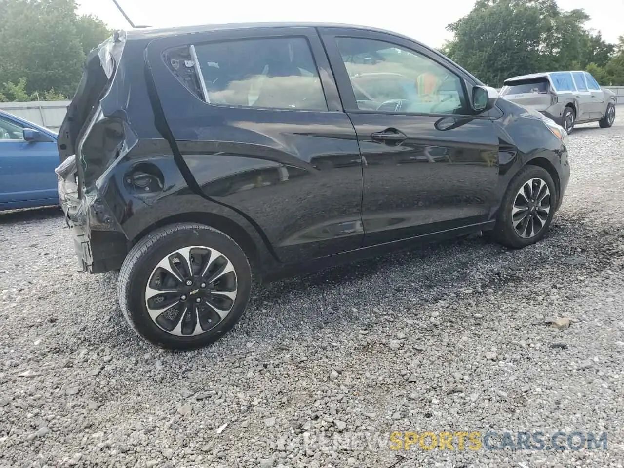 3 Photograph of a damaged car KL8CD6SA7NC022327 CHEVROLET SPARK 2022