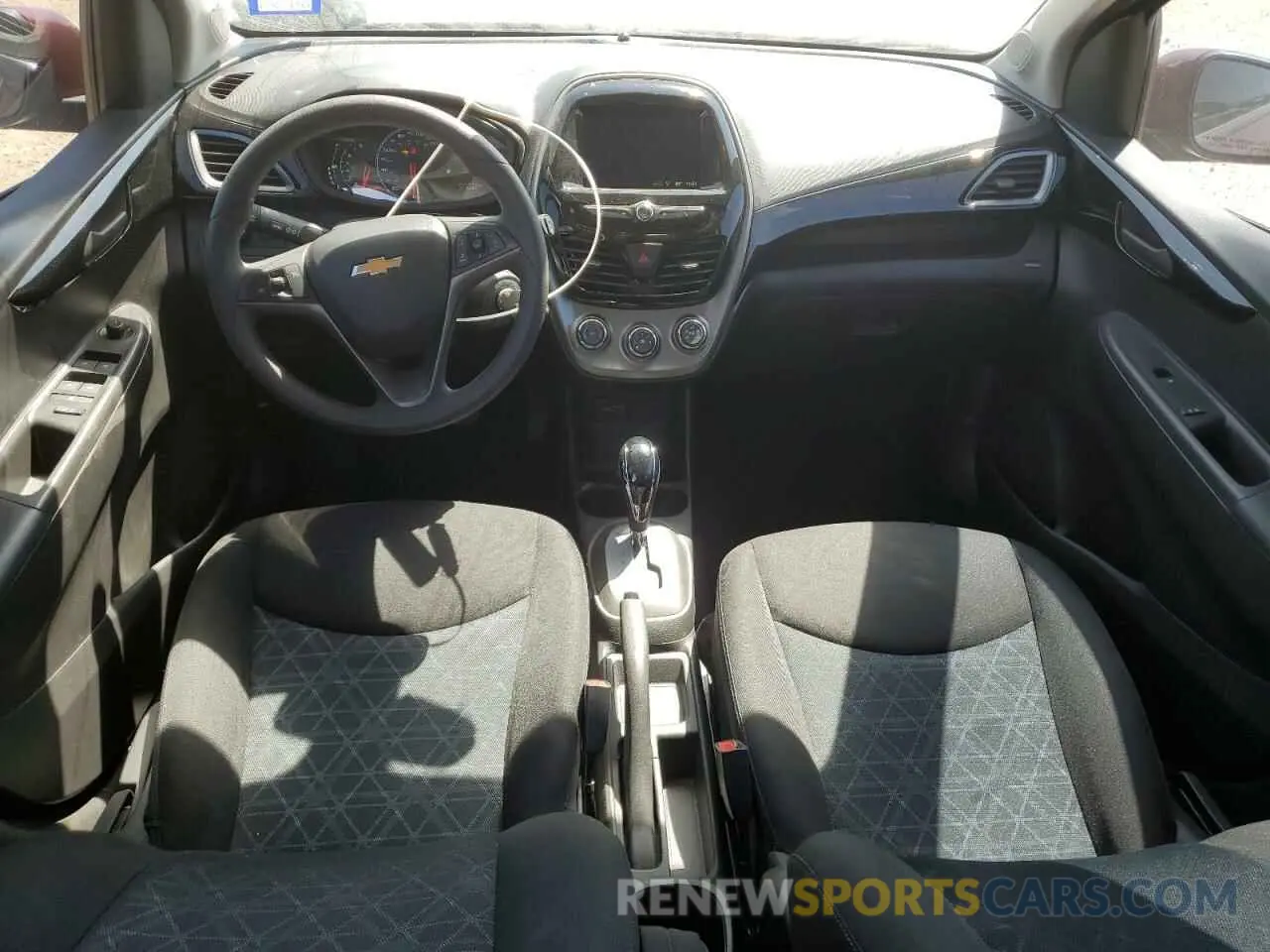 8 Photograph of a damaged car KL8CD6SA7NC033747 CHEVROLET SPARK 2022