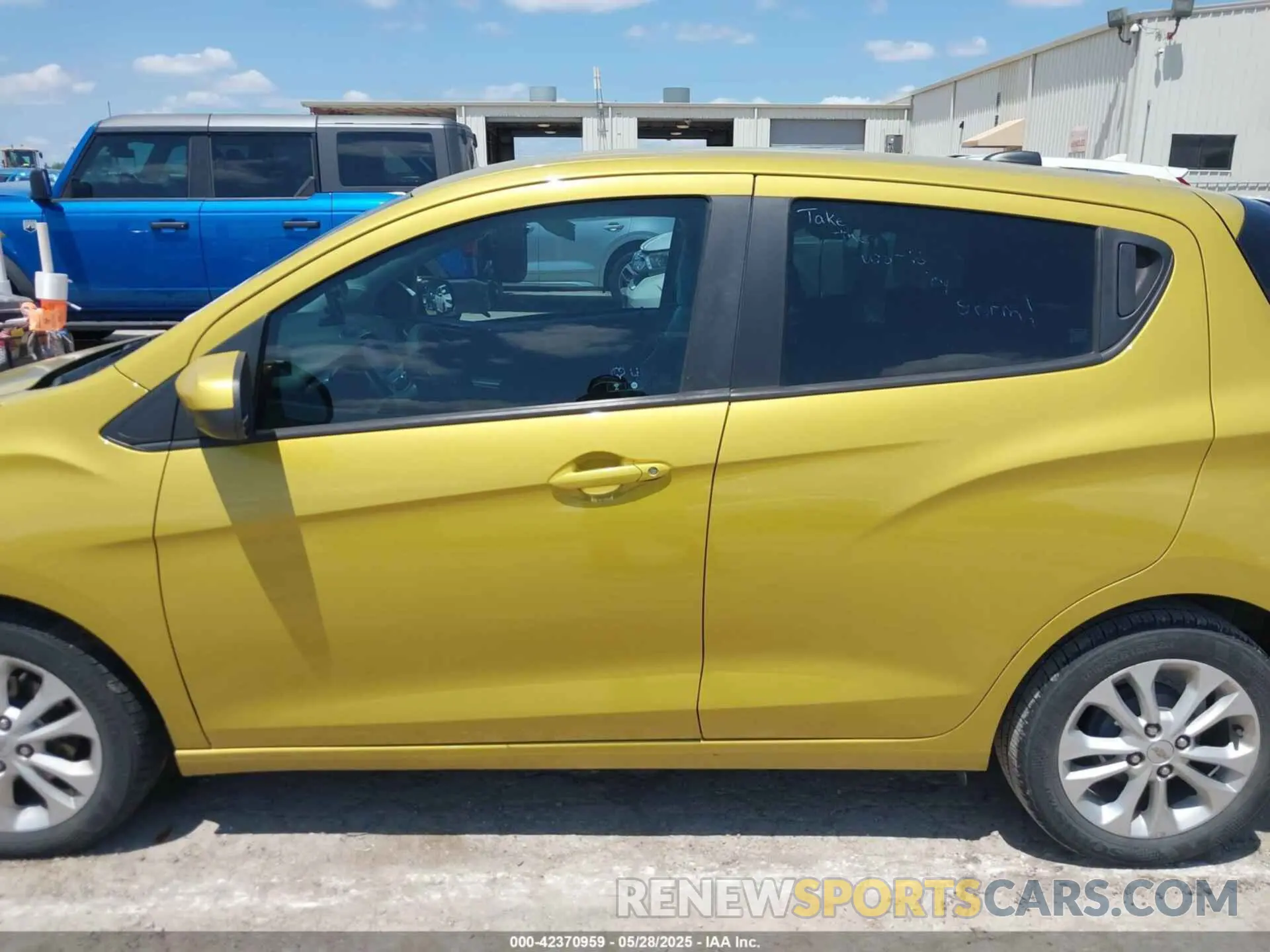 14 Photograph of a damaged car KL8CD6SA9NC038836 CHEVROLET SPARK 2022