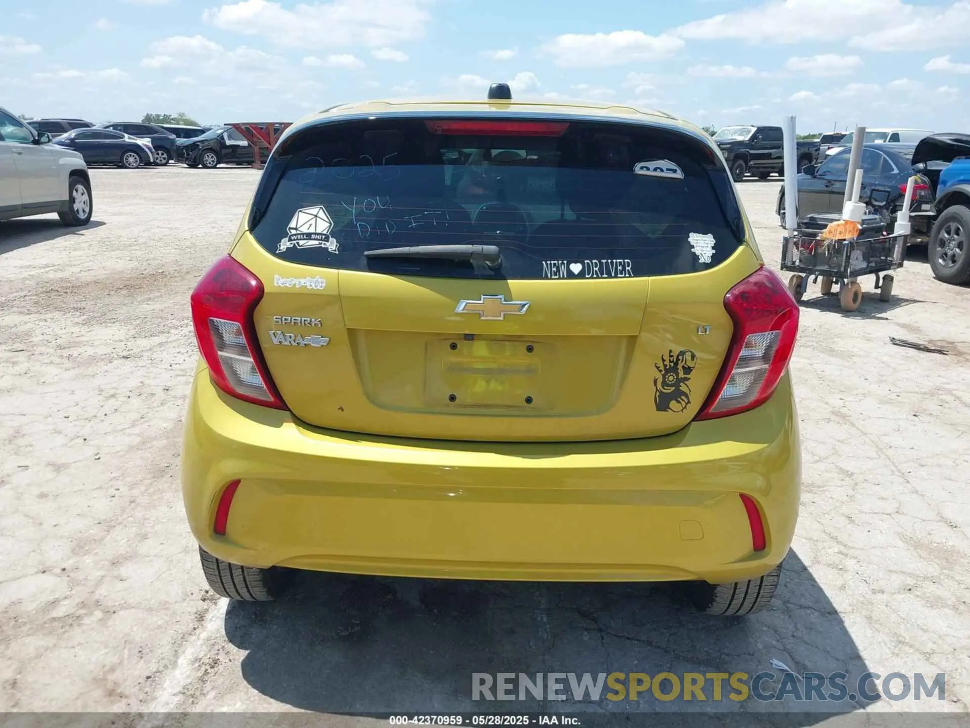 16 Photograph of a damaged car KL8CD6SA9NC038836 CHEVROLET SPARK 2022