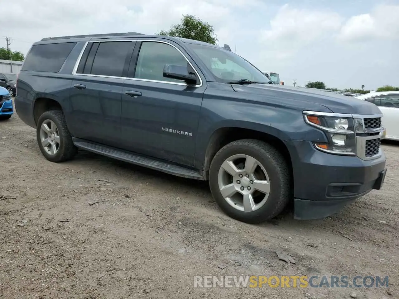 4 Photograph of a damaged car 1GNSCGKC9KR406106 CHEVROLET SUBURBAN 2019