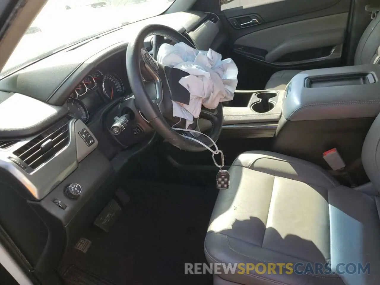 7 Photograph of a damaged car 1GNSCHKC1KR359255 CHEVROLET SUBURBAN 2019