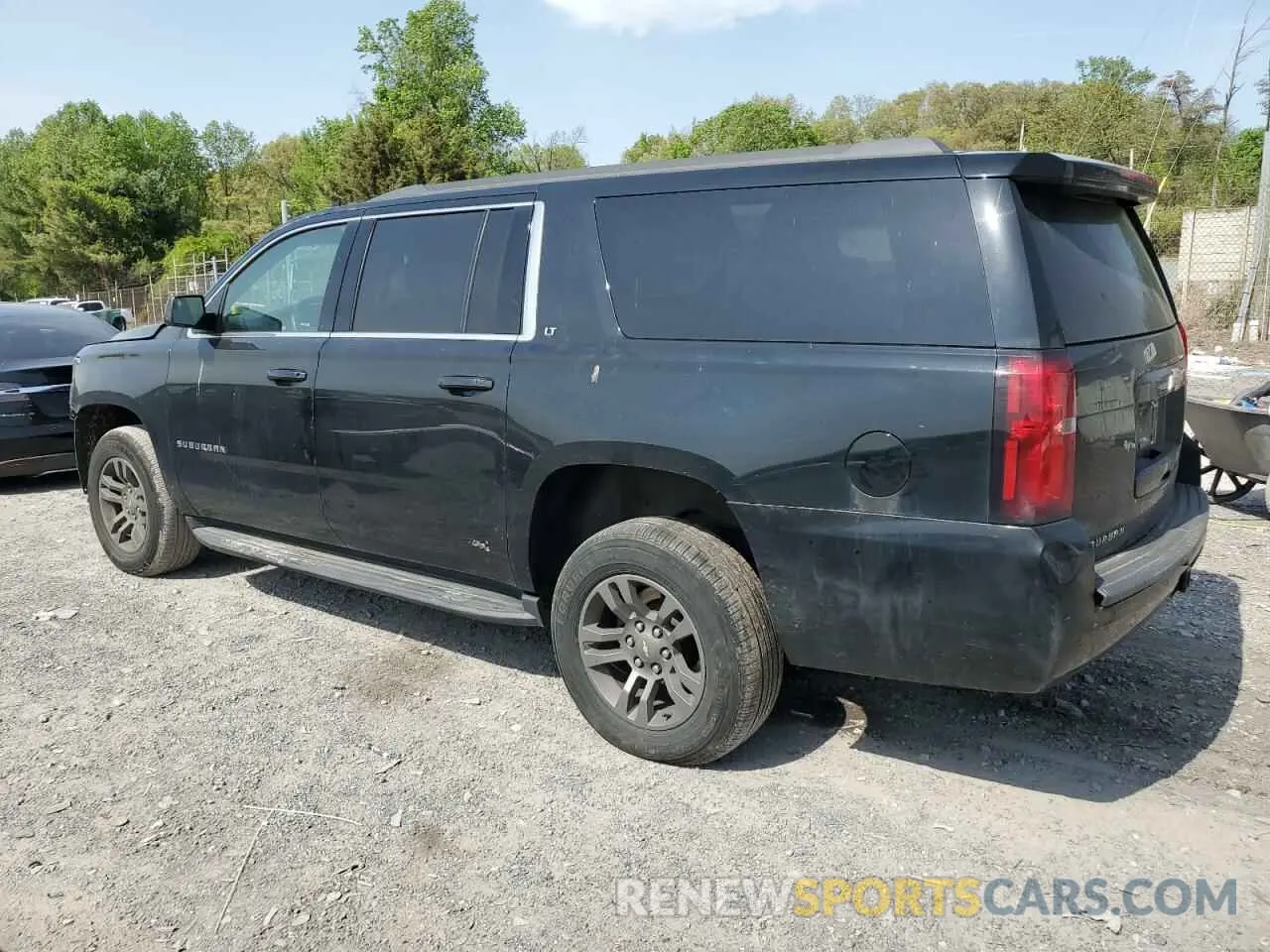 2 Photograph of a damaged car 1GNSCHKC2KR167309 CHEVROLET SUBURBAN 2019