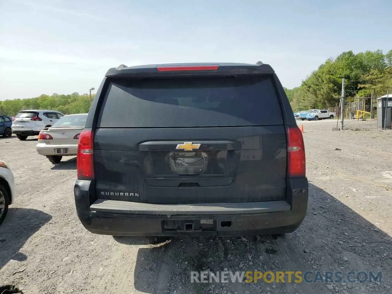 6 Photograph of a damaged car 1GNSCHKC2KR167309 CHEVROLET SUBURBAN 2019