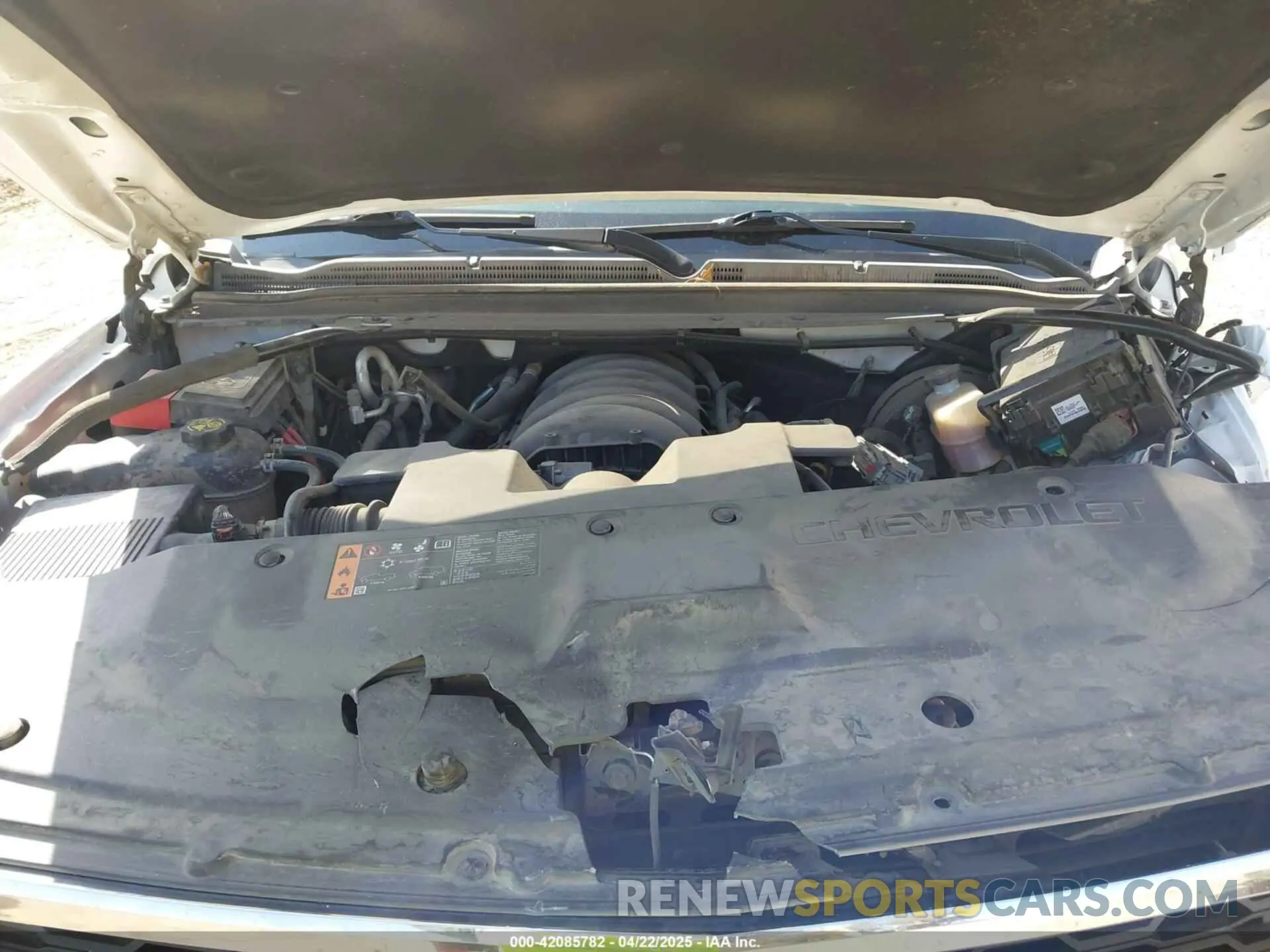 10 Photograph of a damaged car 1GNSCHKC3KR206425 CHEVROLET SUBURBAN 2019