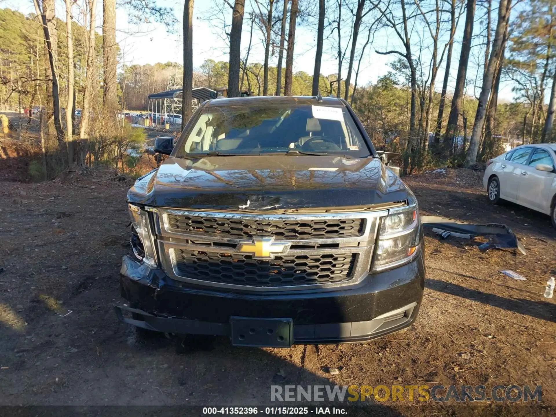 13 Photograph of a damaged car 1GNSCHKC4KR143321 CHEVROLET SUBURBAN 2019
