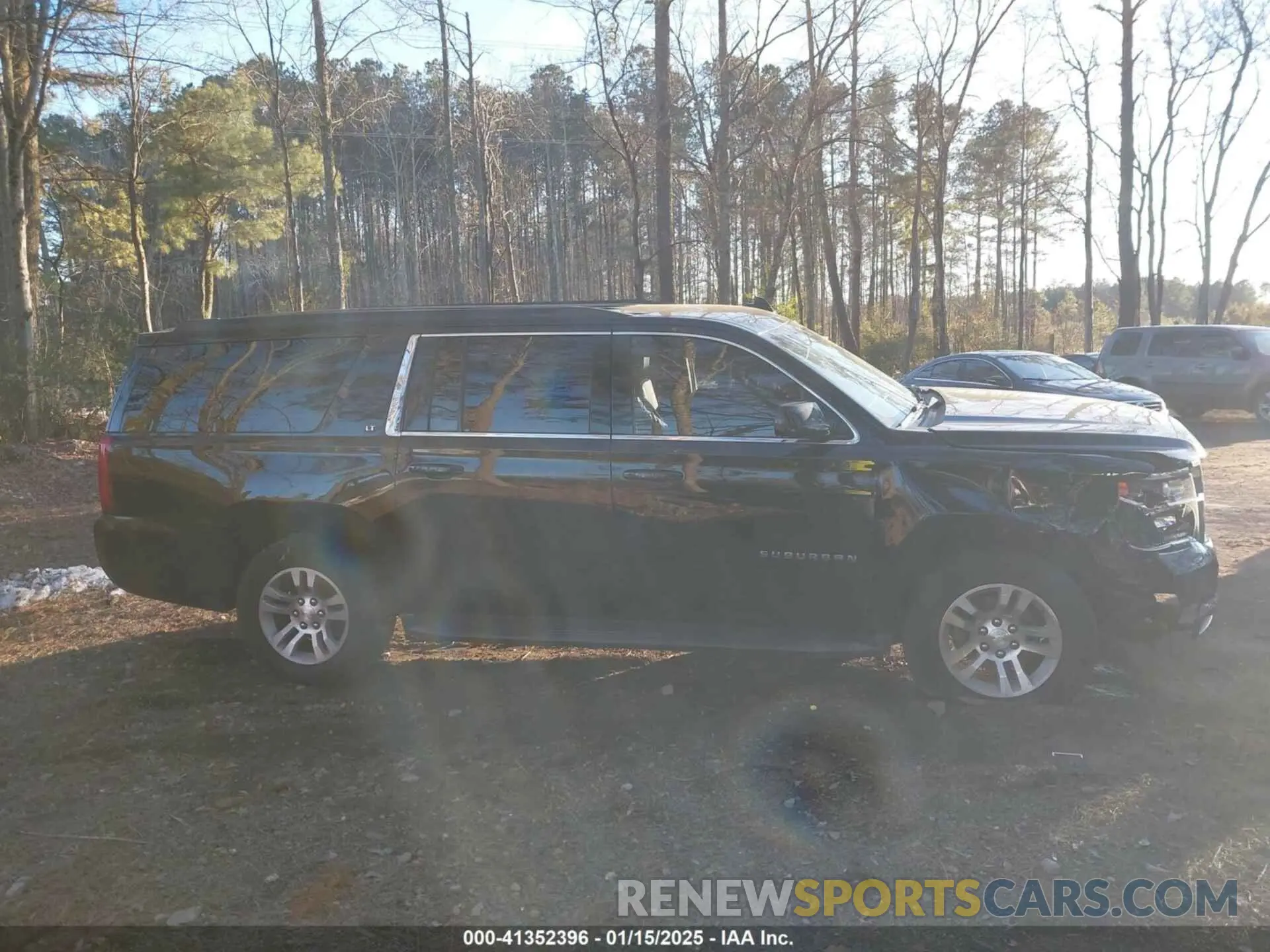 14 Photograph of a damaged car 1GNSCHKC4KR143321 CHEVROLET SUBURBAN 2019