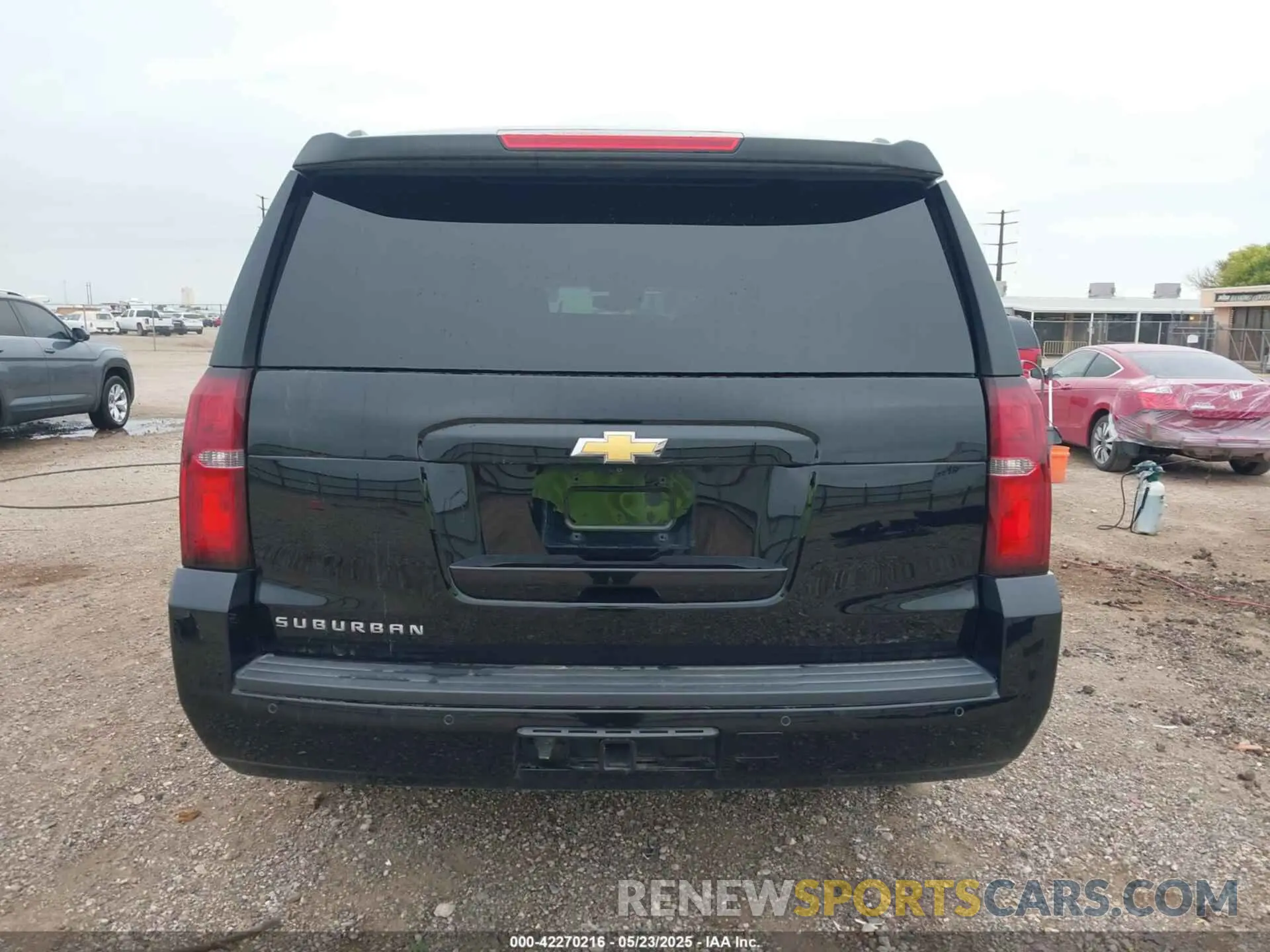 16 Photograph of a damaged car 1GNSCHKC4KR193880 CHEVROLET SUBURBAN 2019