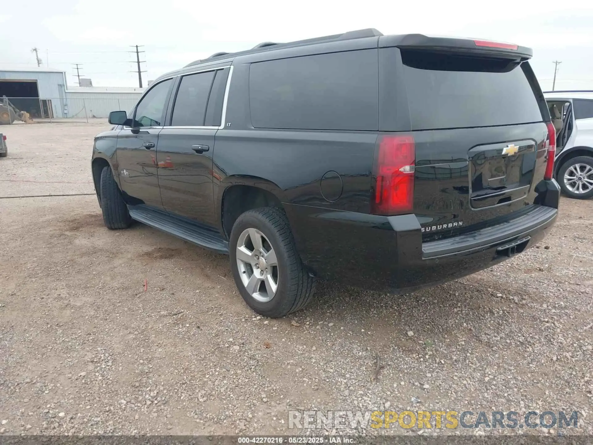 3 Photograph of a damaged car 1GNSCHKC4KR193880 CHEVROLET SUBURBAN 2019