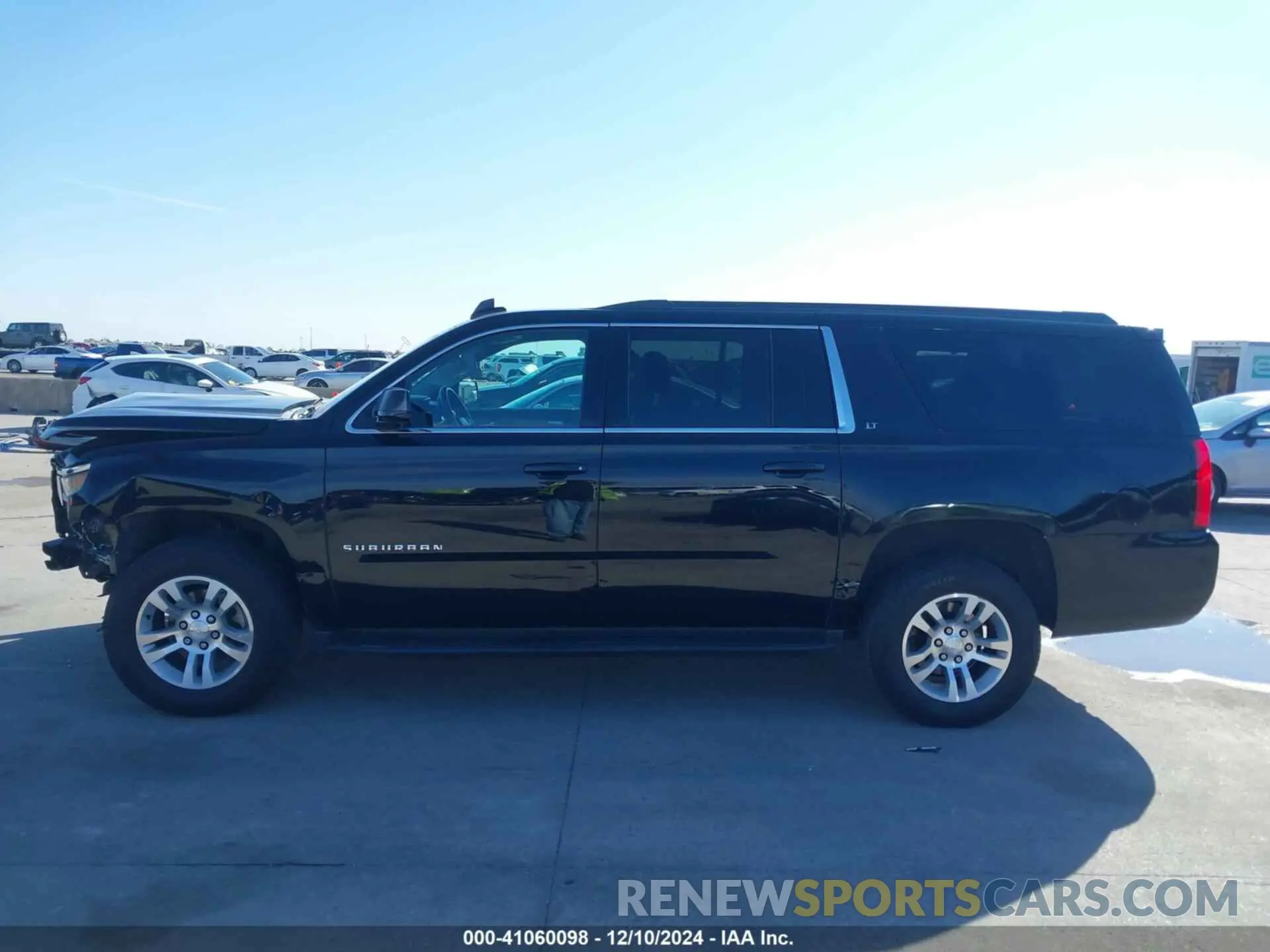 14 Photograph of a damaged car 1GNSCHKC5KR192740 CHEVROLET SUBURBAN 2019