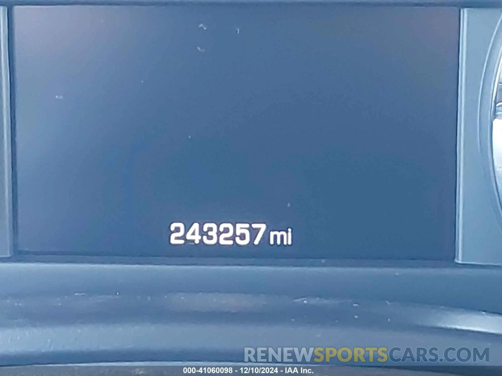15 Photograph of a damaged car 1GNSCHKC5KR192740 CHEVROLET SUBURBAN 2019