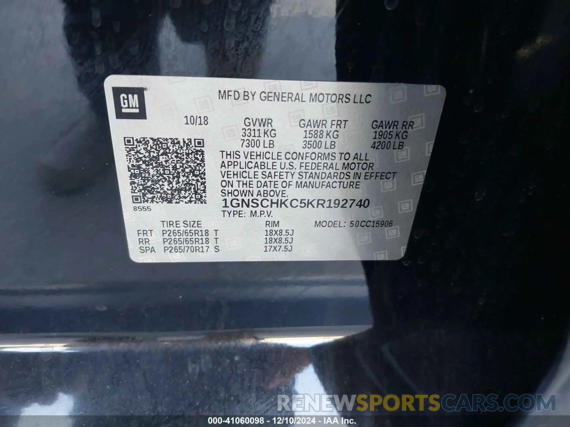 9 Photograph of a damaged car 1GNSCHKC5KR192740 CHEVROLET SUBURBAN 2019