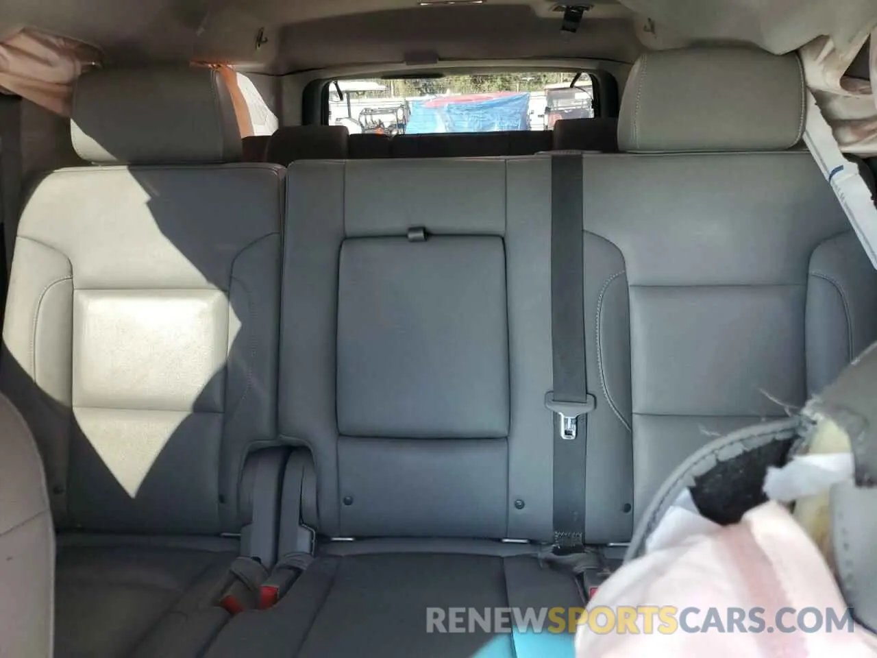 10 Photograph of a damaged car 1GNSCHKC6KR167393 CHEVROLET SUBURBAN 2019