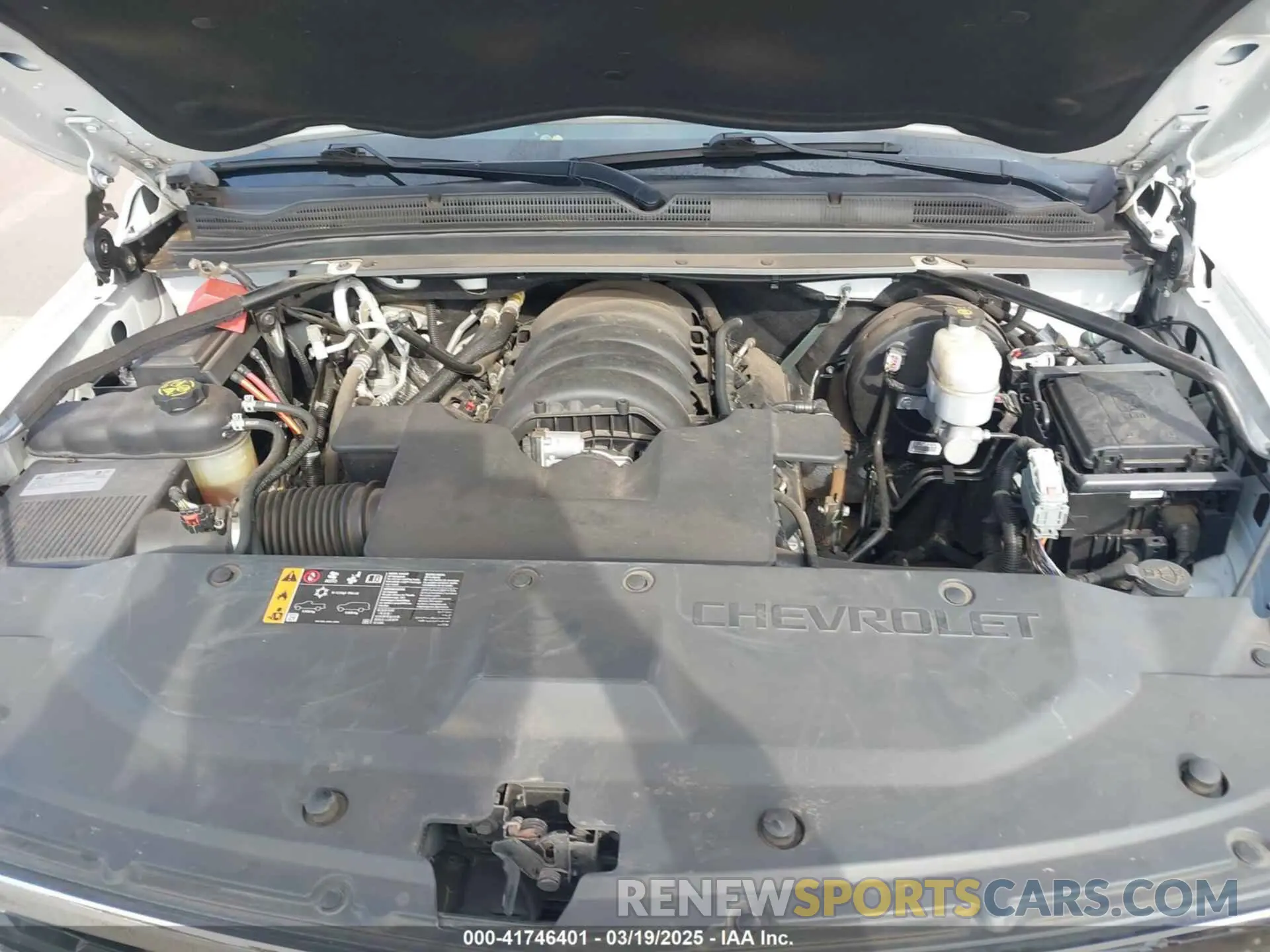 10 Photograph of a damaged car 1GNSCHKC8KR186222 CHEVROLET SUBURBAN 2019