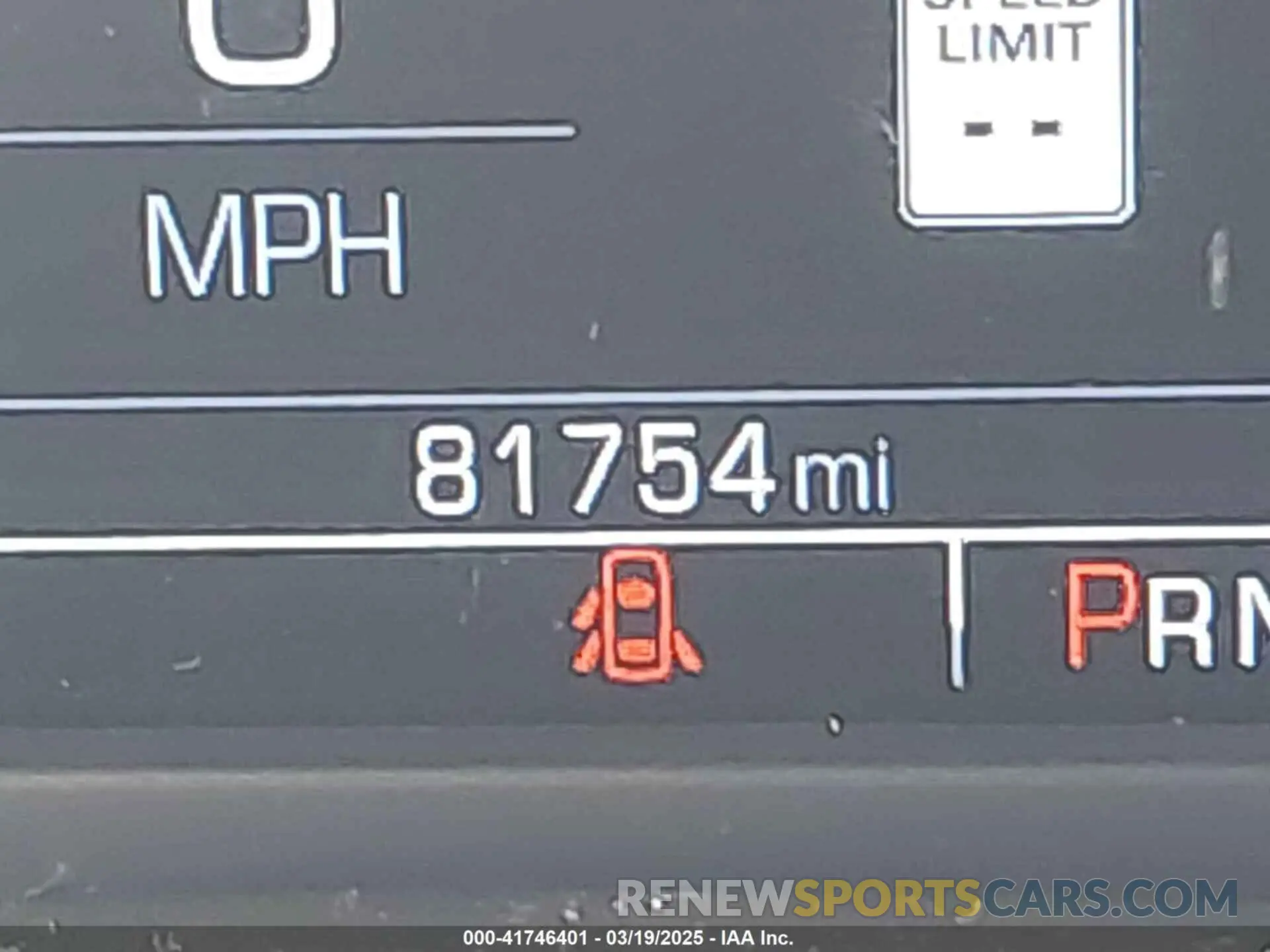 15 Photograph of a damaged car 1GNSCHKC8KR186222 CHEVROLET SUBURBAN 2019