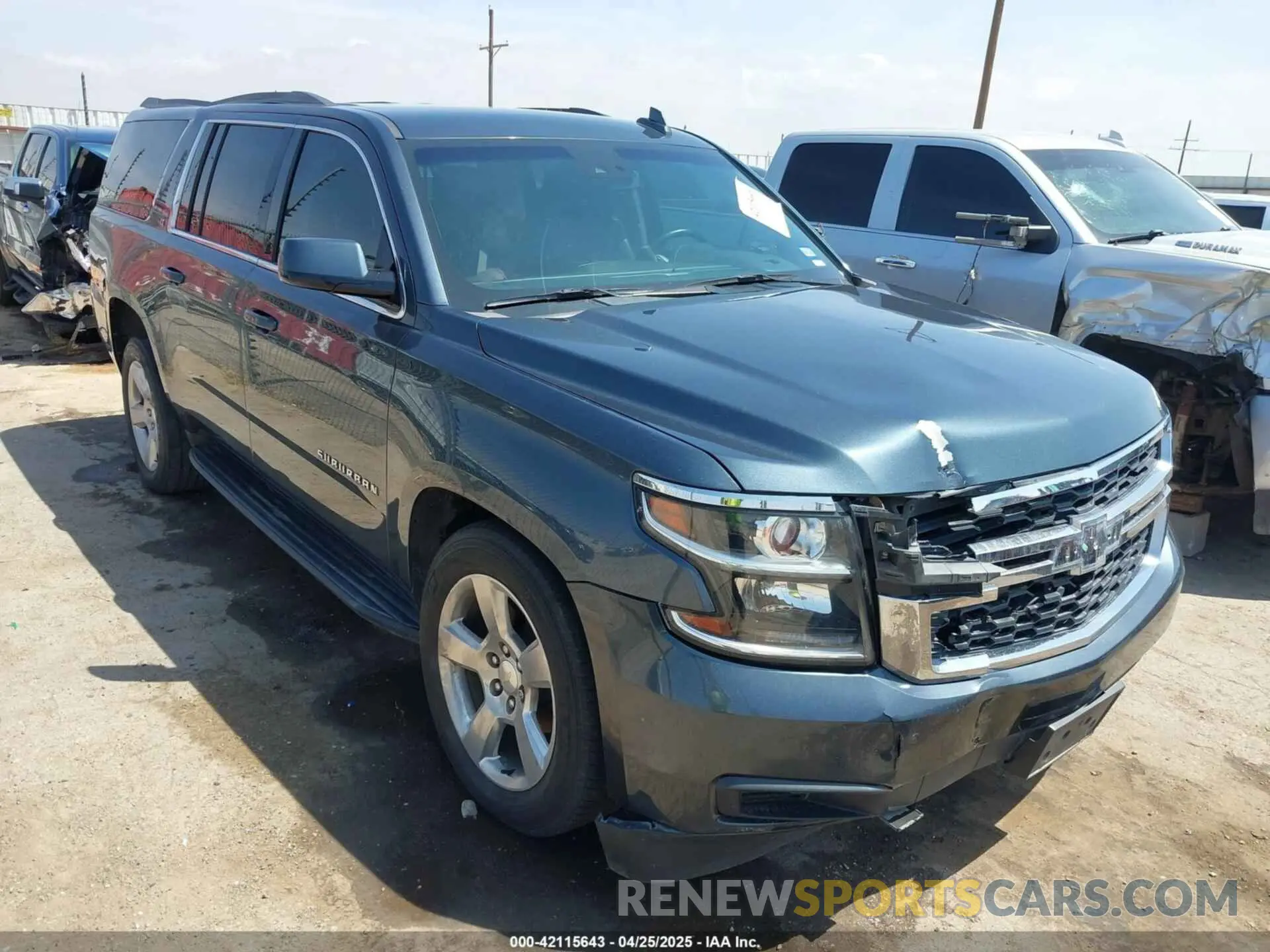 1 Photograph of a damaged car 1GNSCHKC8KR380930 CHEVROLET SUBURBAN 2019