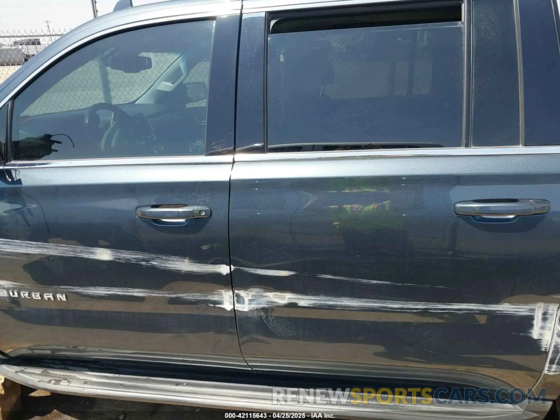 14 Photograph of a damaged car 1GNSCHKC8KR380930 CHEVROLET SUBURBAN 2019