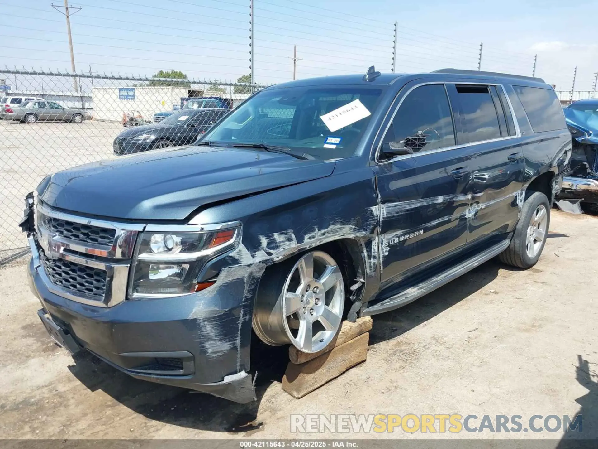 6 Photograph of a damaged car 1GNSCHKC8KR380930 CHEVROLET SUBURBAN 2019