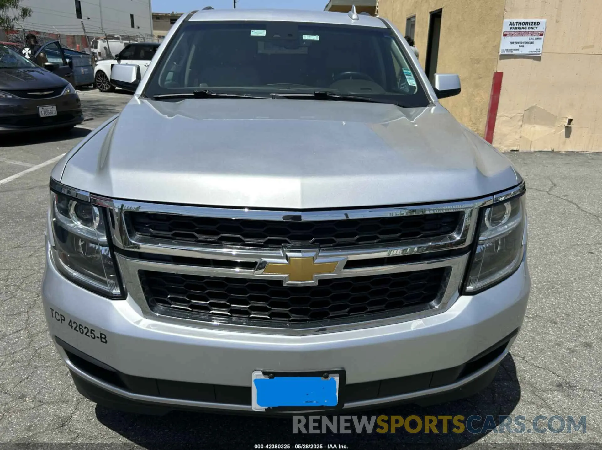 12 Photograph of a damaged car 1GNSCHKC8KR408158 CHEVROLET SUBURBAN 2019