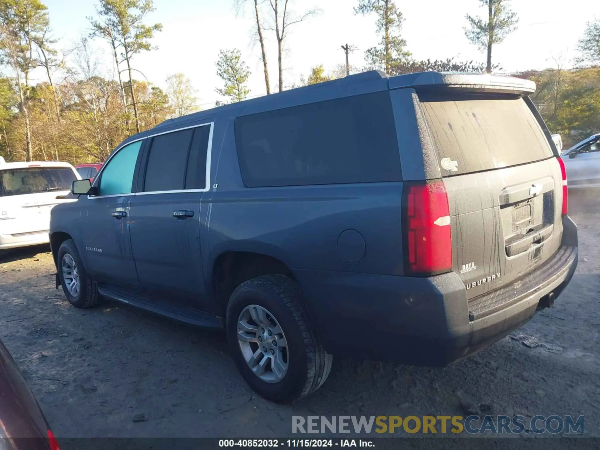 14 Photograph of a damaged car 1GNSCHKC9KR327072 CHEVROLET SUBURBAN 2019