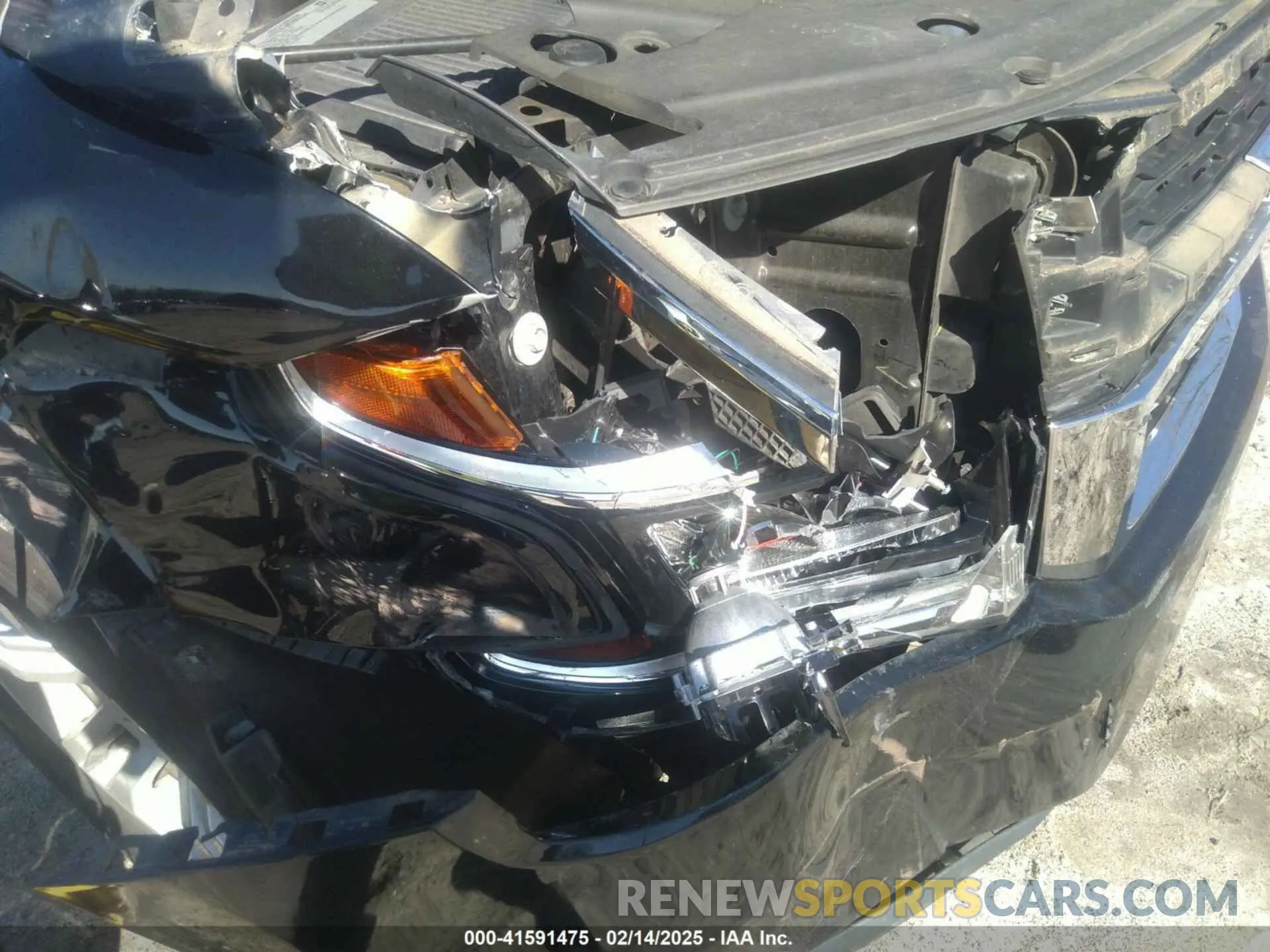 16 Photograph of a damaged car 1GNSCHKCXKR405939 CHEVROLET SUBURBAN 2019