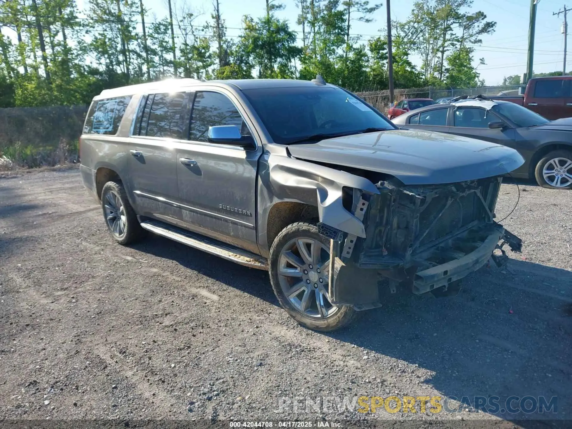 1 Photograph of a damaged car 1GNSCJKC3KR129739 CHEVROLET SUBURBAN 2019