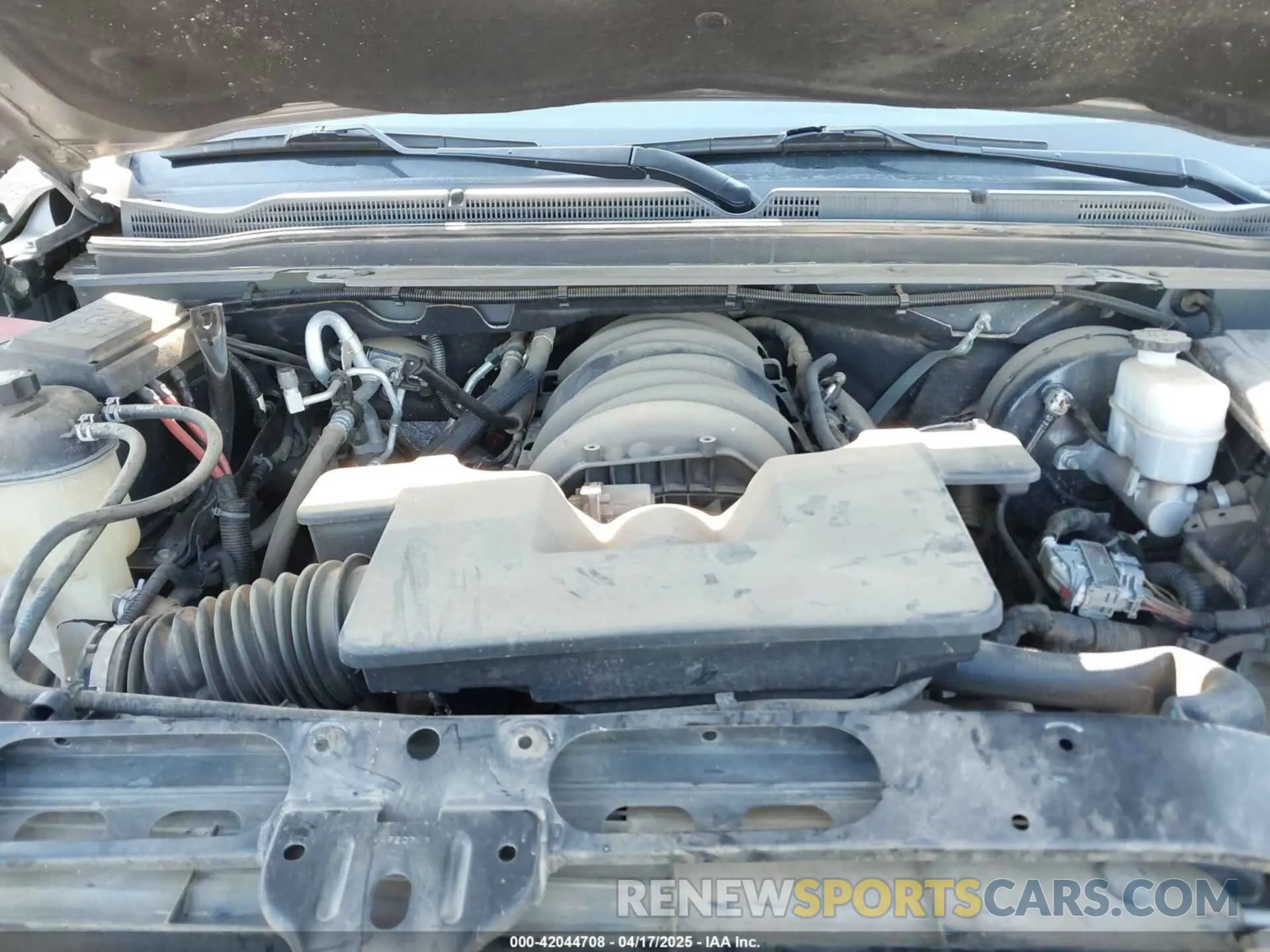 10 Photograph of a damaged car 1GNSCJKC3KR129739 CHEVROLET SUBURBAN 2019