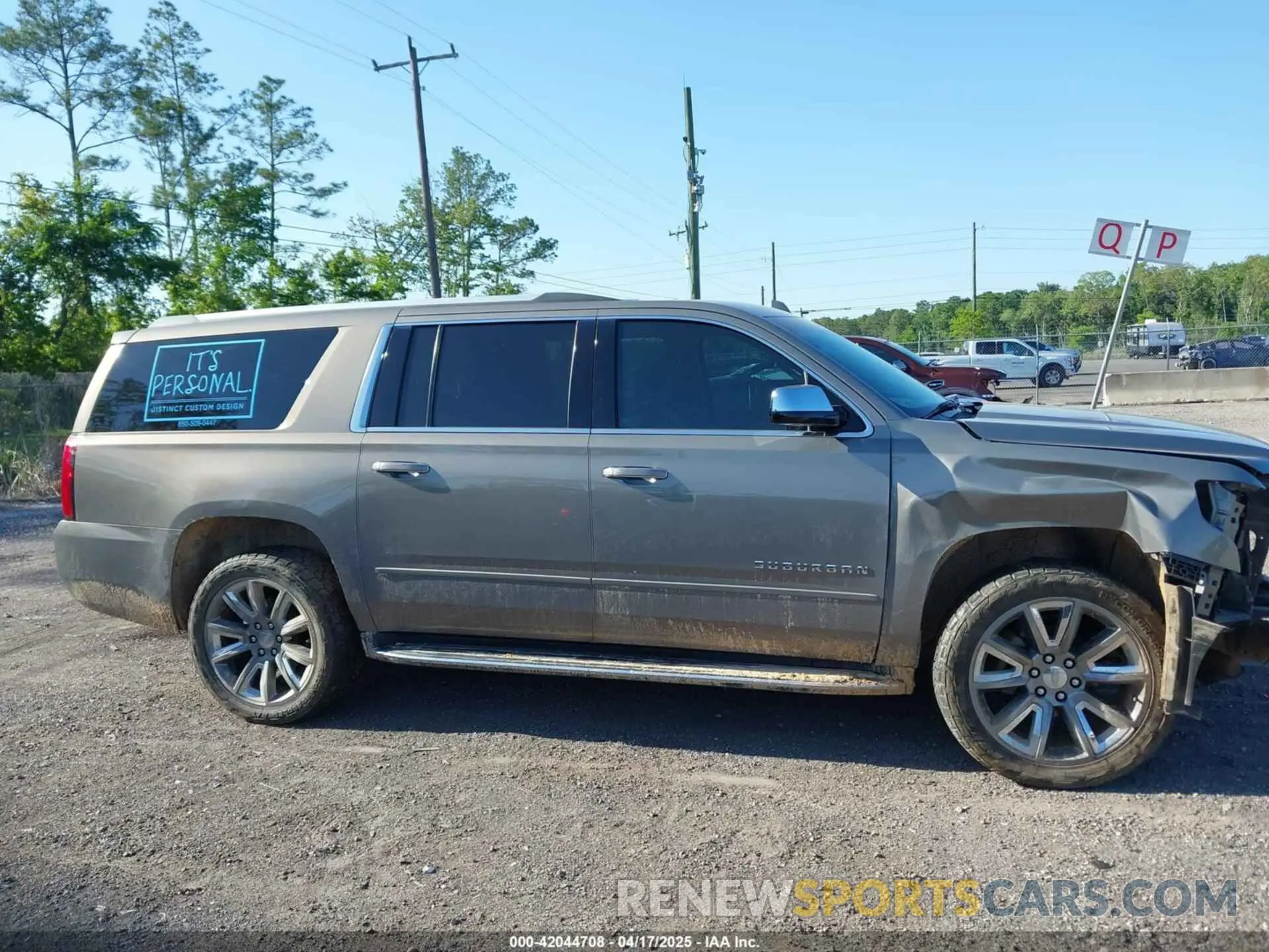 13 Photograph of a damaged car 1GNSCJKC3KR129739 CHEVROLET SUBURBAN 2019