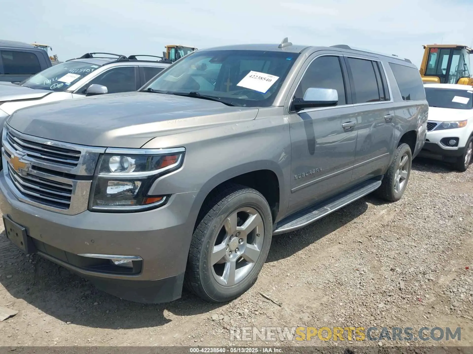 2 Photograph of a damaged car 1GNSCJKC9KR264210 CHEVROLET SUBURBAN 2019