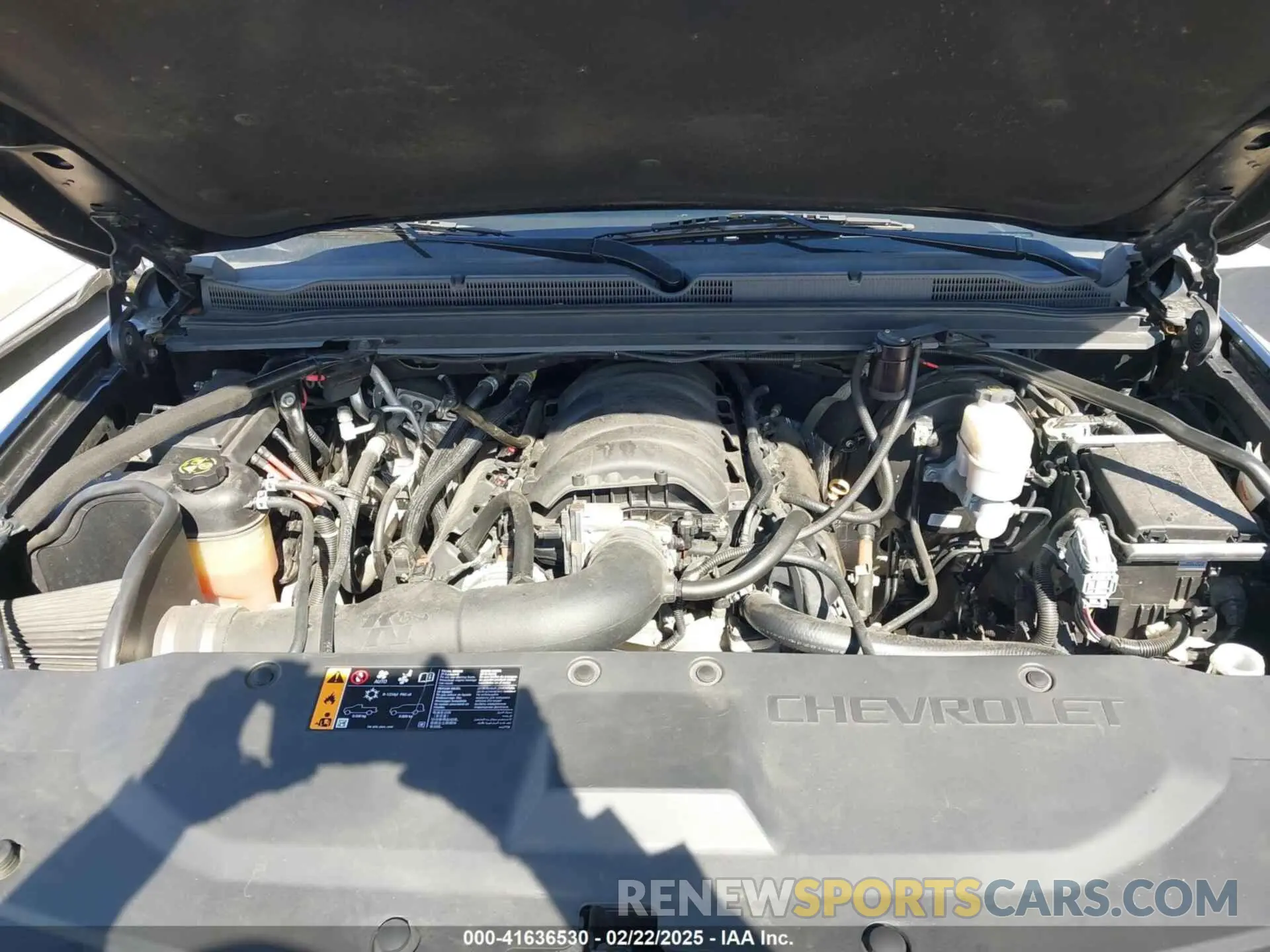 10 Photograph of a damaged car 1GNSCJKCXKR332739 CHEVROLET SUBURBAN 2019